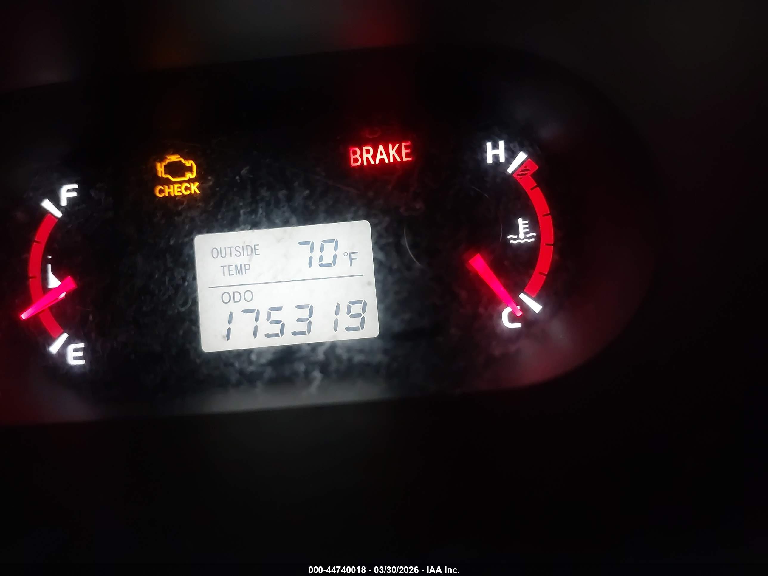 TOYOTA MATRIX image 7