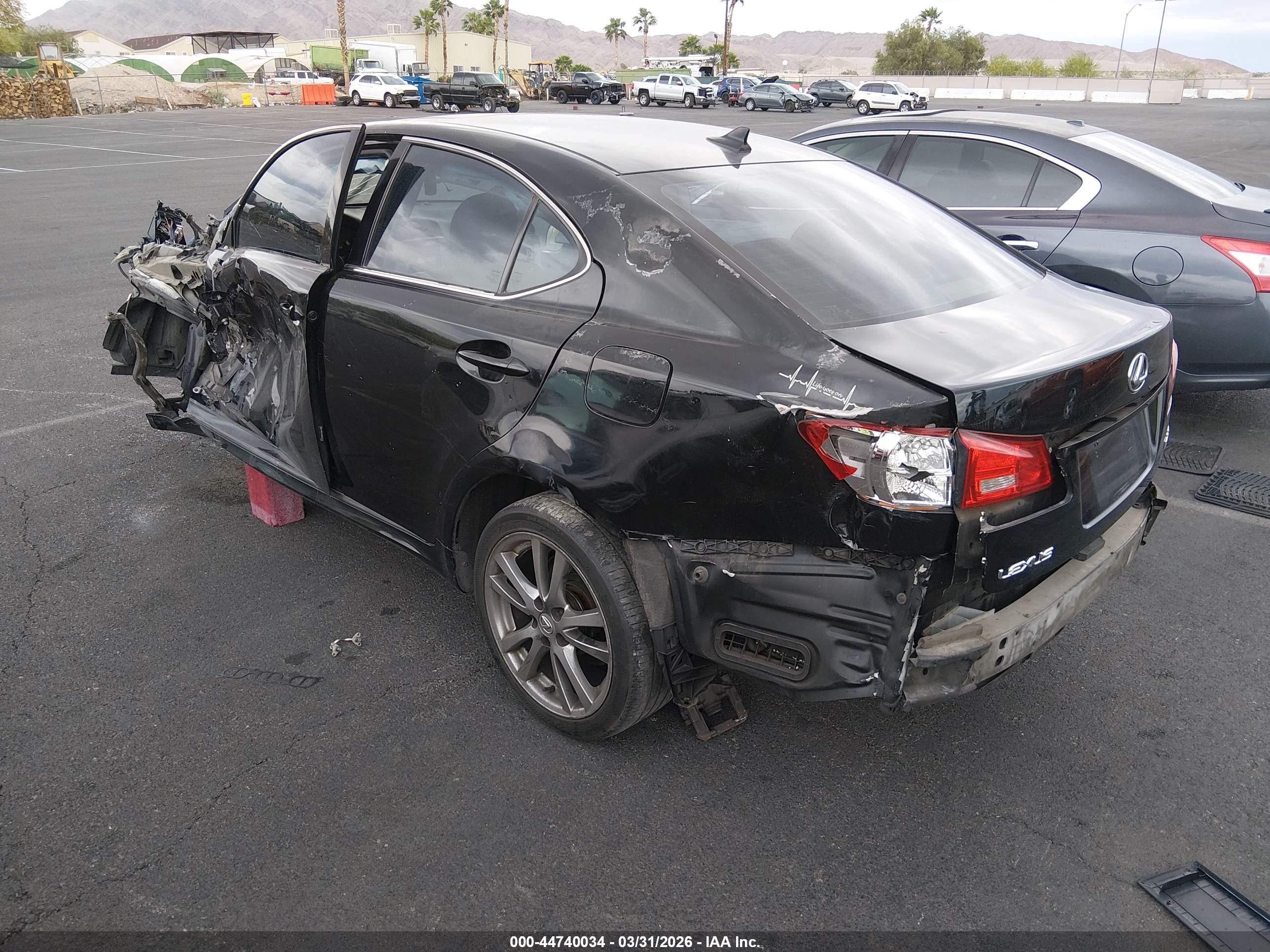 LEXUS IS image 3