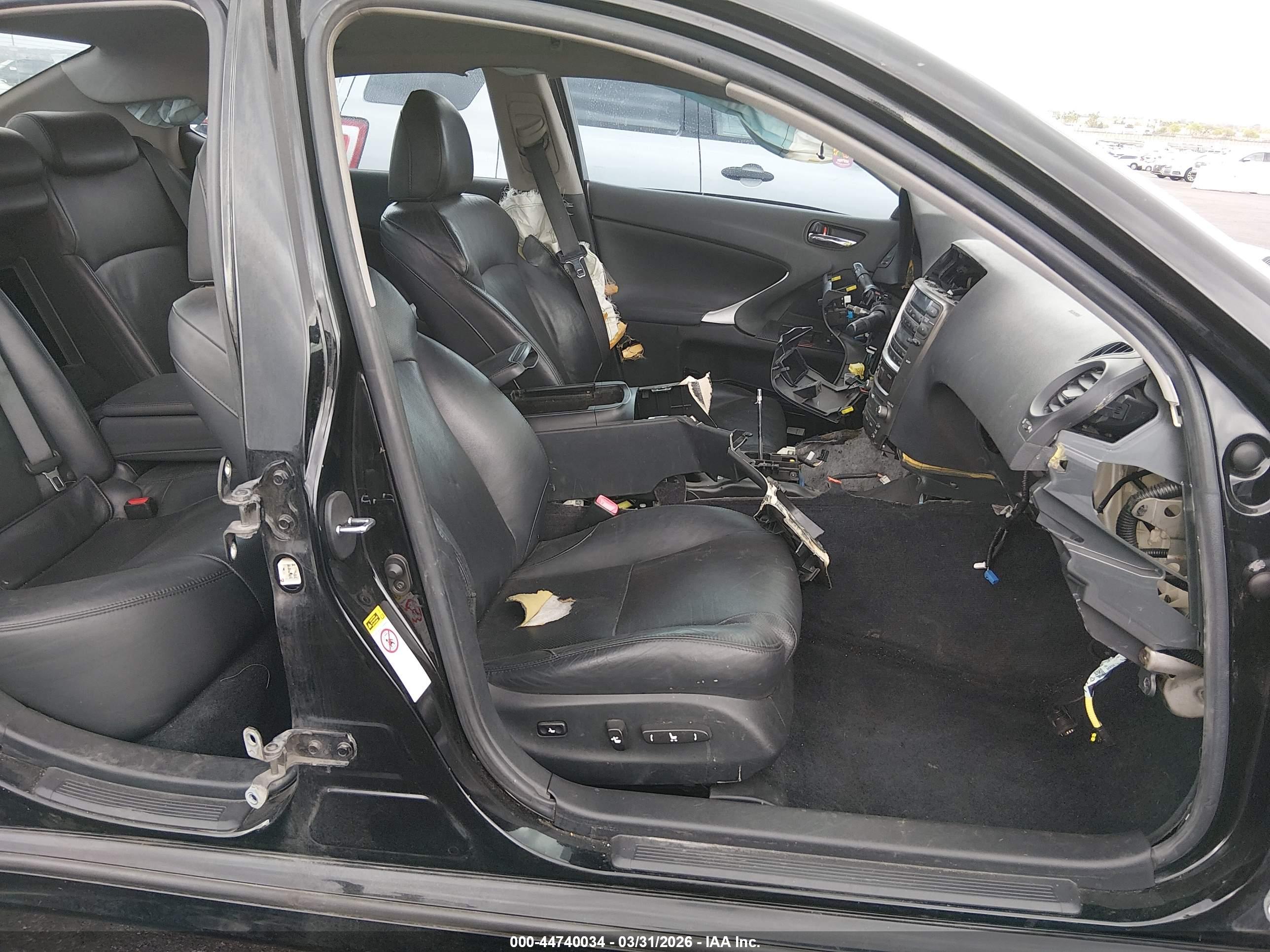 LEXUS IS image 5