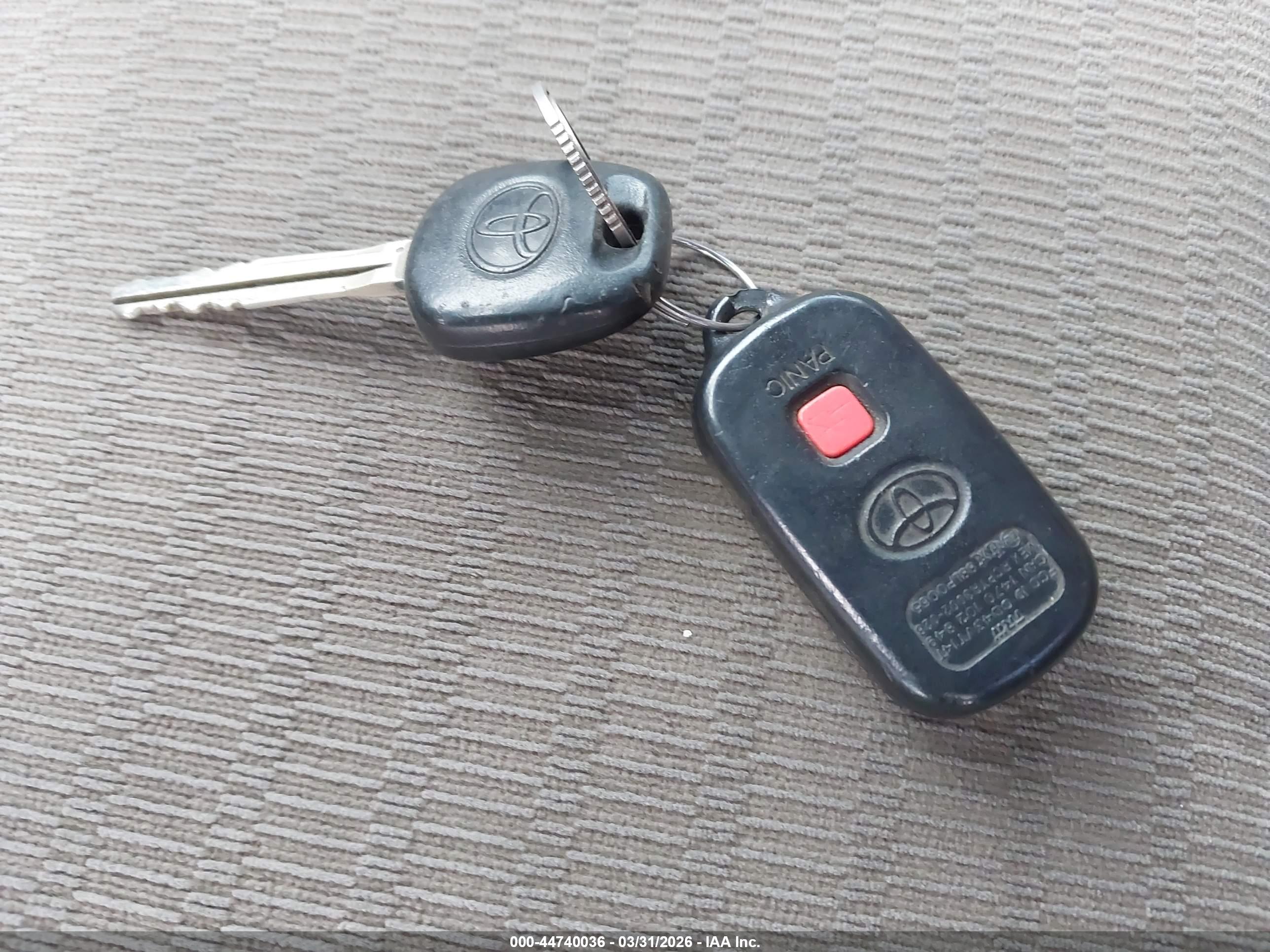 TOYOTA CAMRY image 11