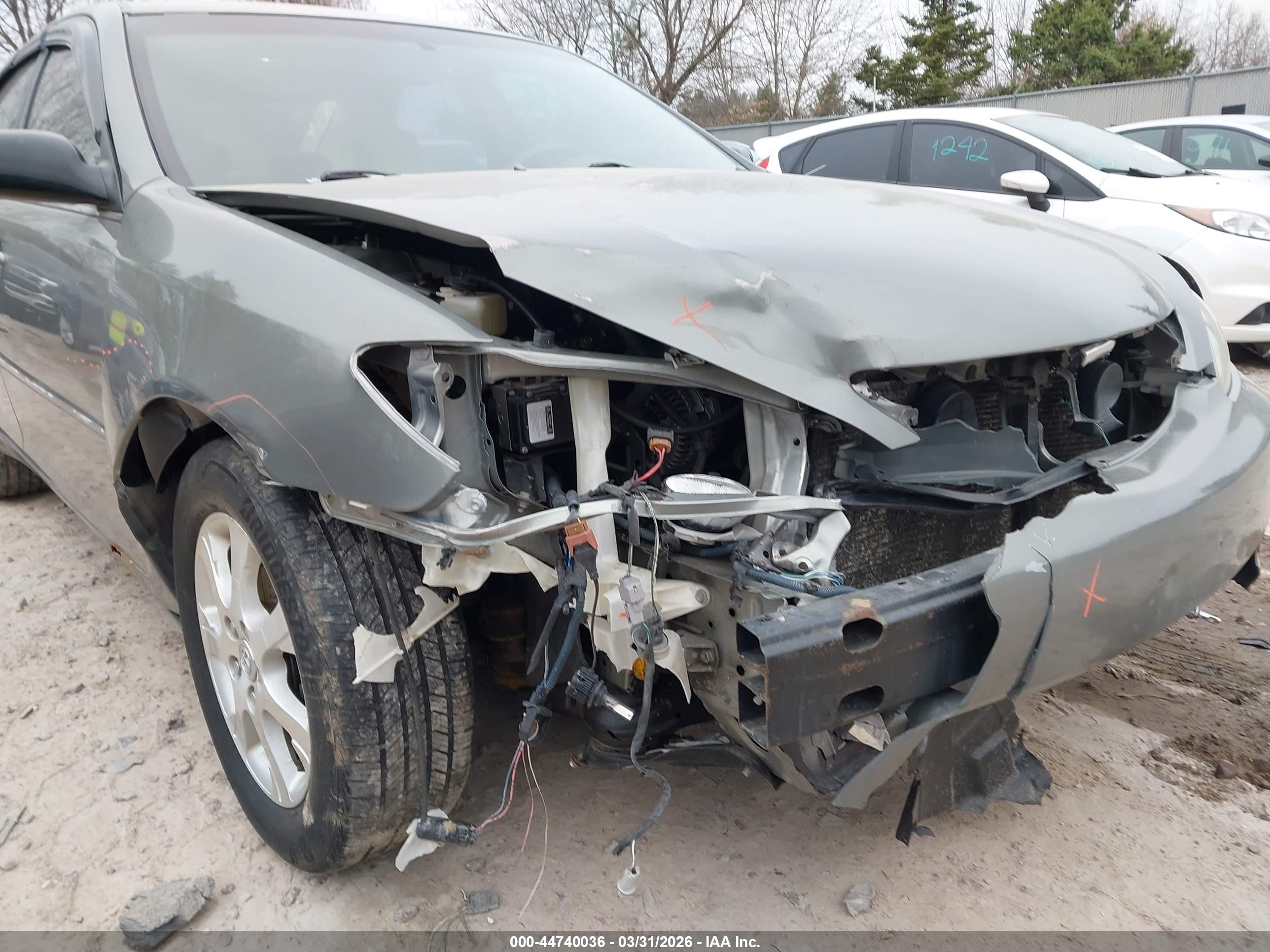 TOYOTA CAMRY image 6