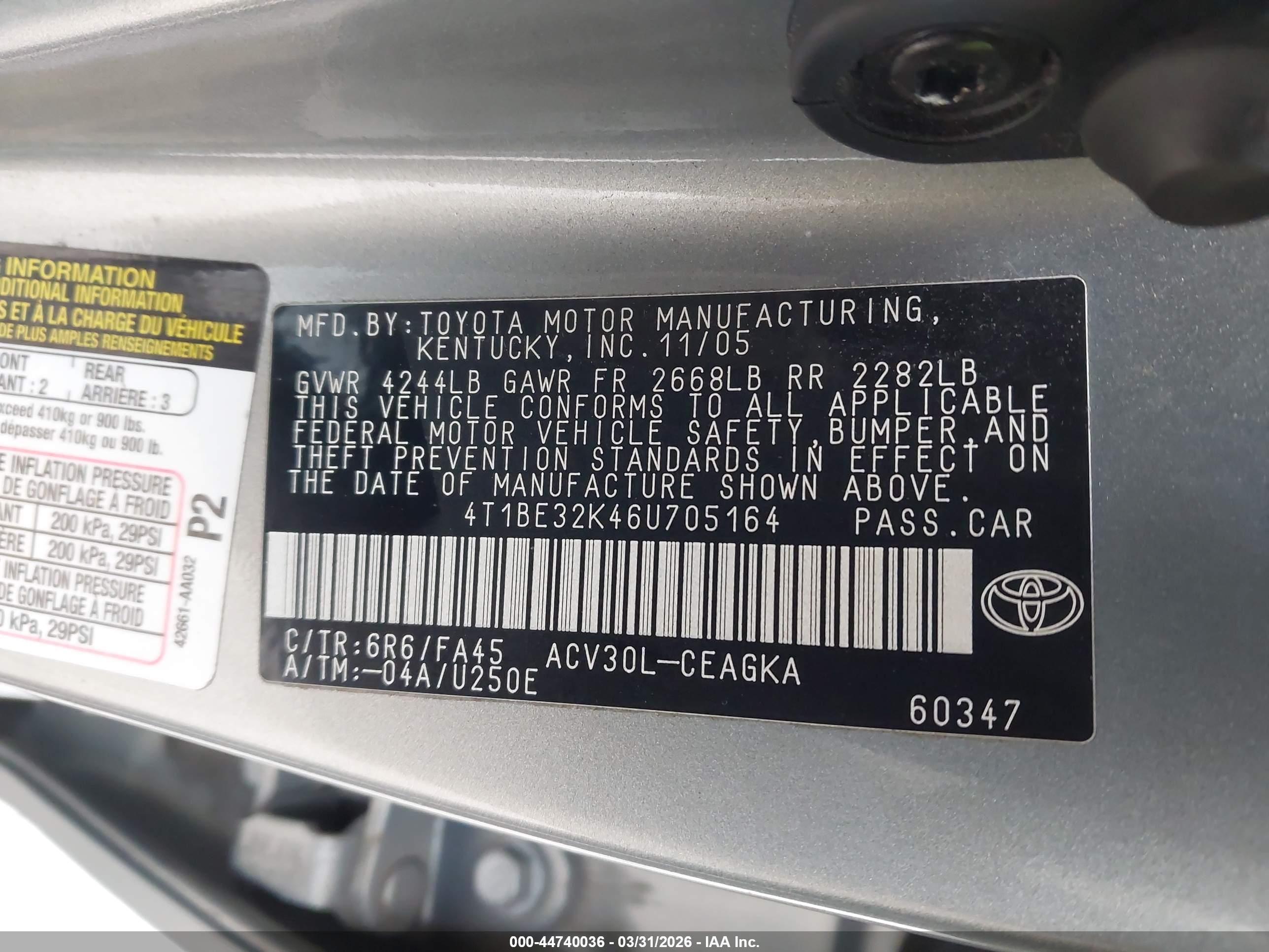 TOYOTA CAMRY image 9