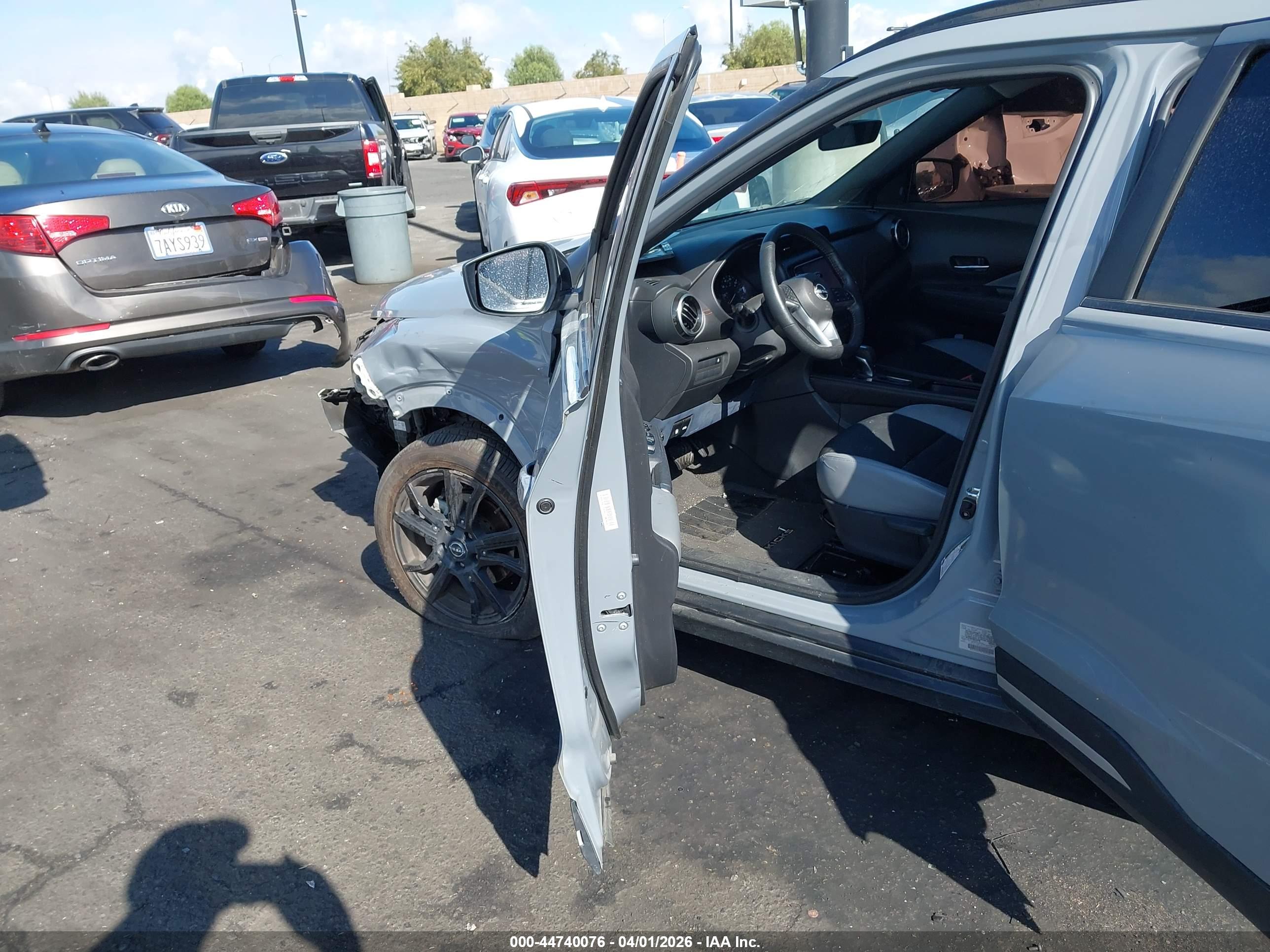 NISSAN KICKS image 5