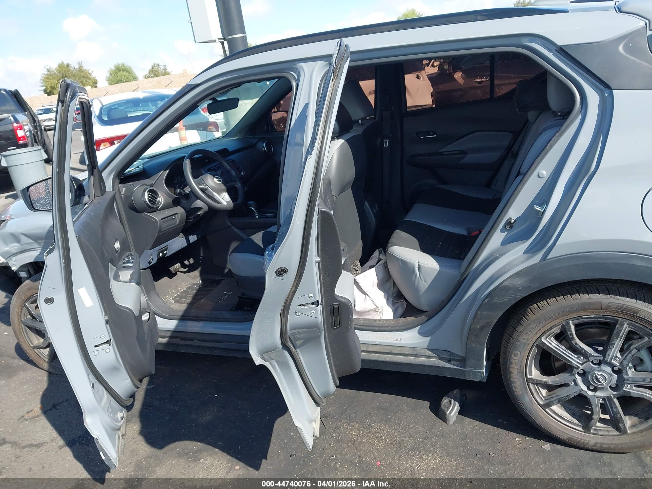 NISSAN KICKS image 8