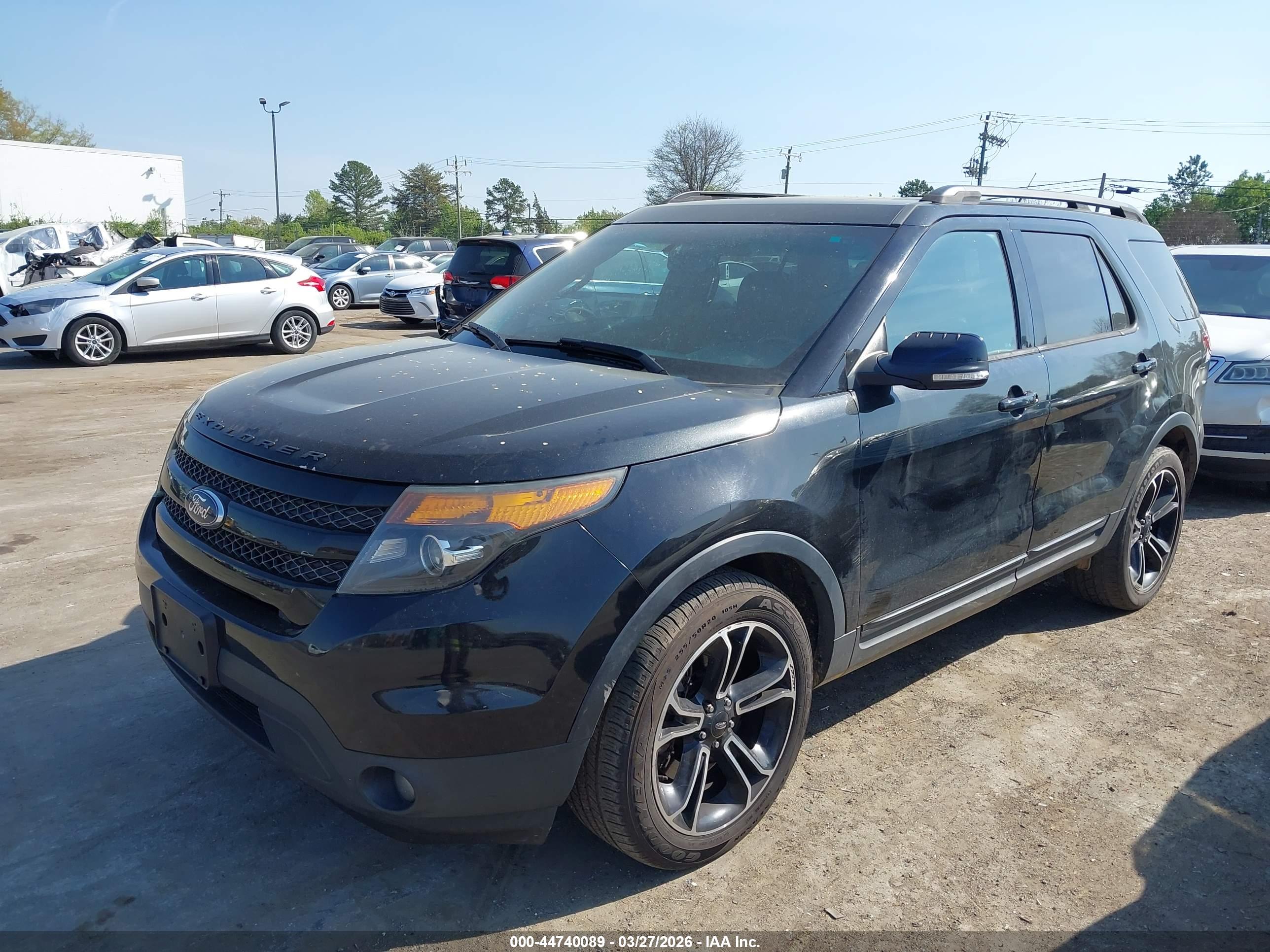 FORD EXPLORER image 2