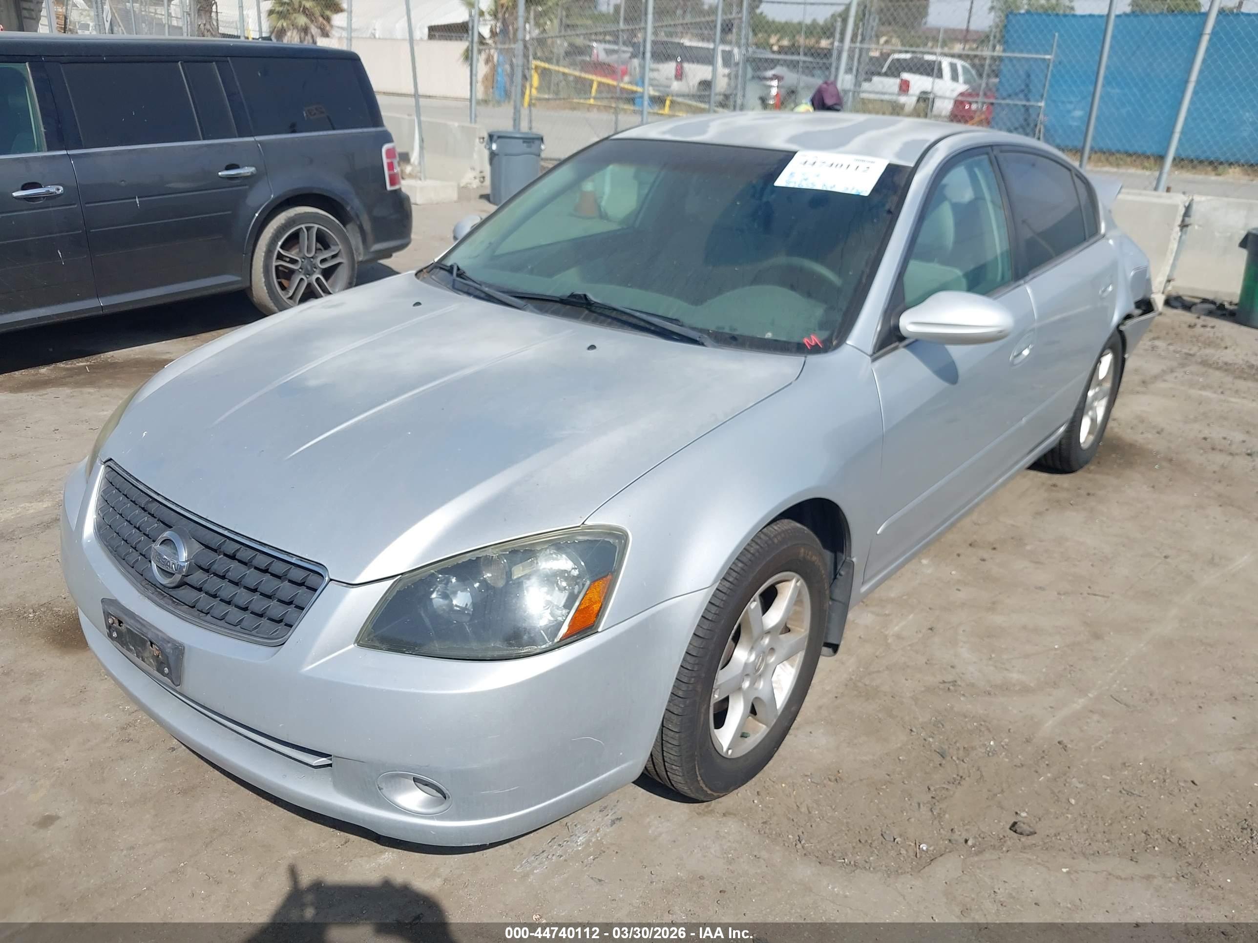 NISSAN ALTIMA image 2