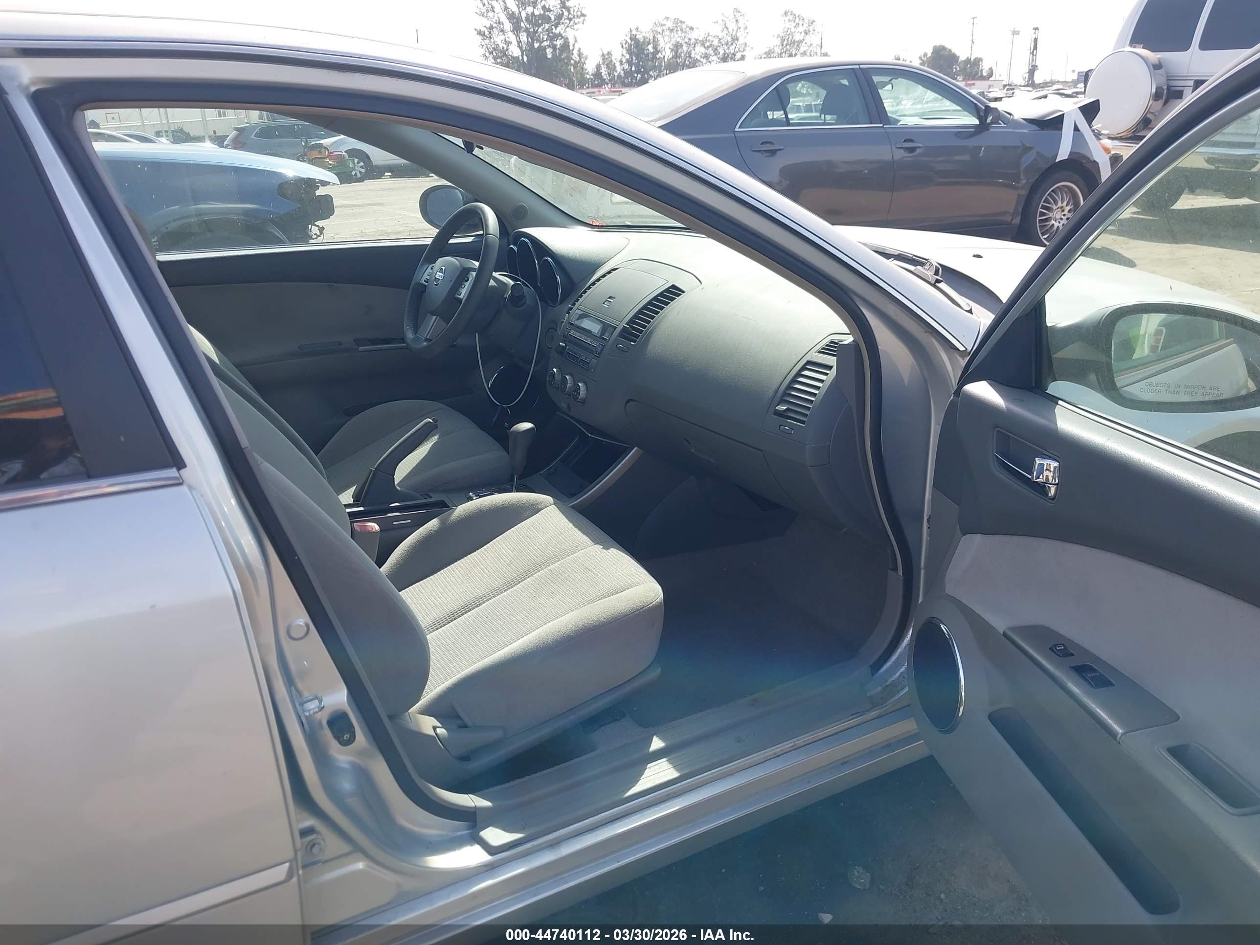 NISSAN ALTIMA image 5