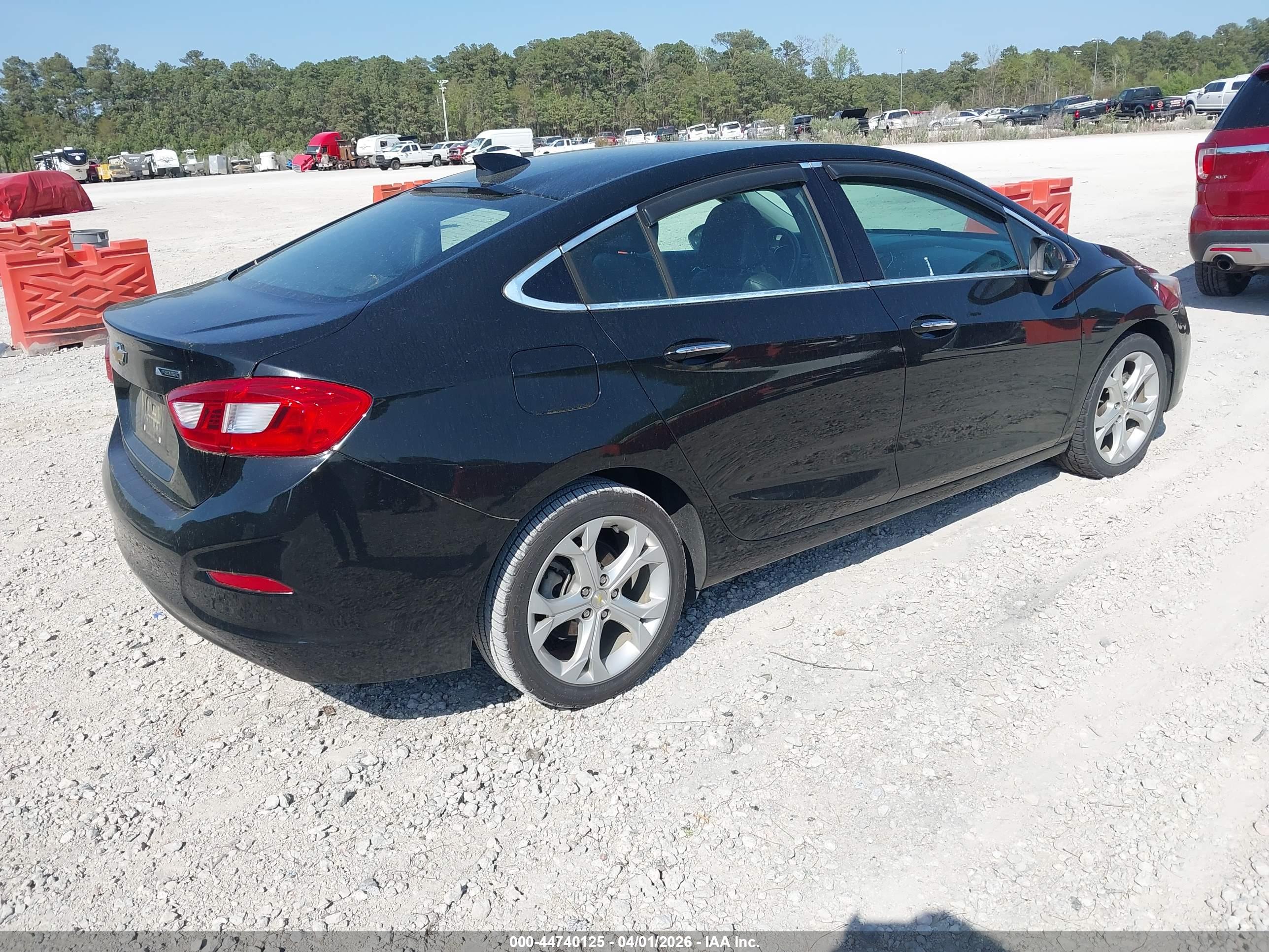 CHEVROLET CRUZE image 4