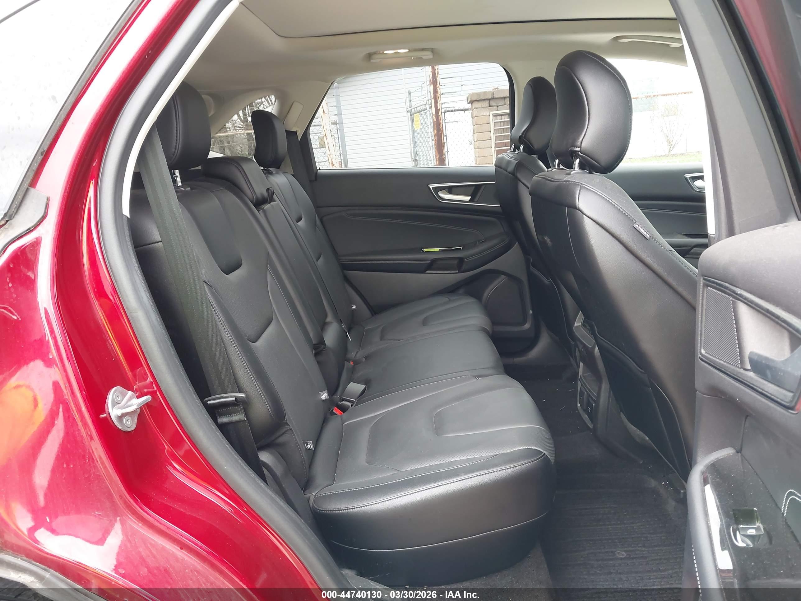 FORD EDGE image 8
