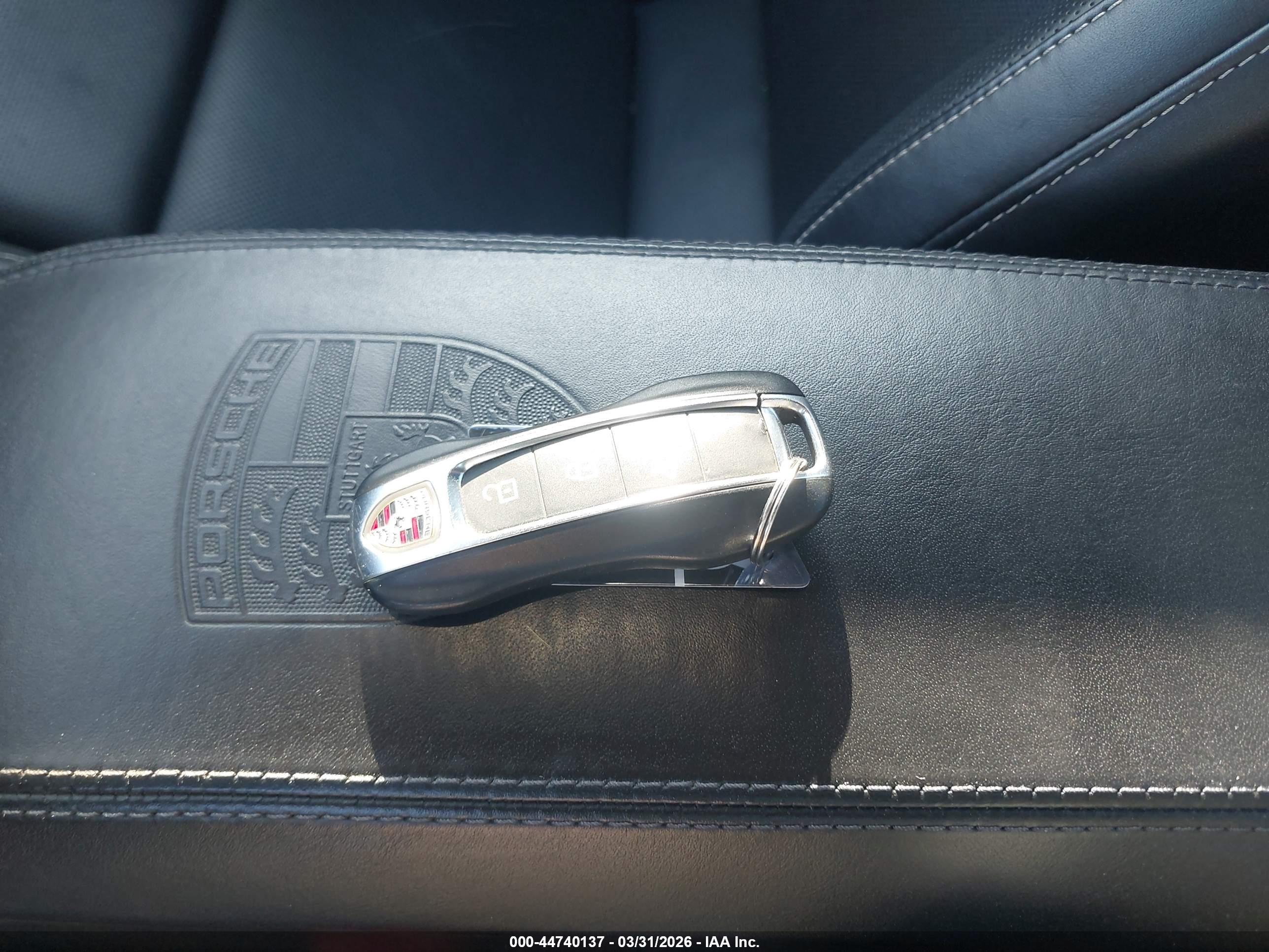 PORSCHE 911 image 11