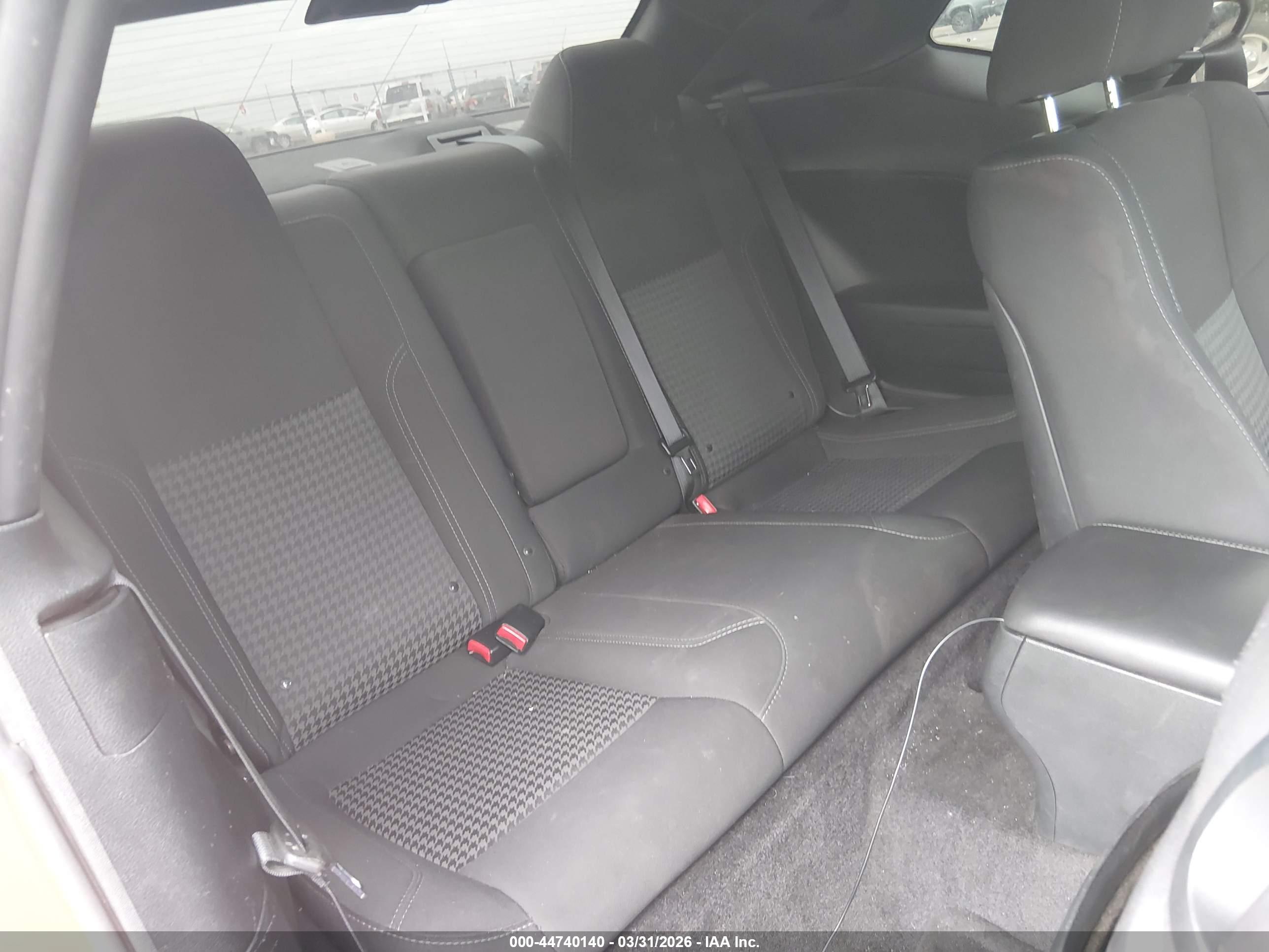 DODGE CHALLENGER image 8