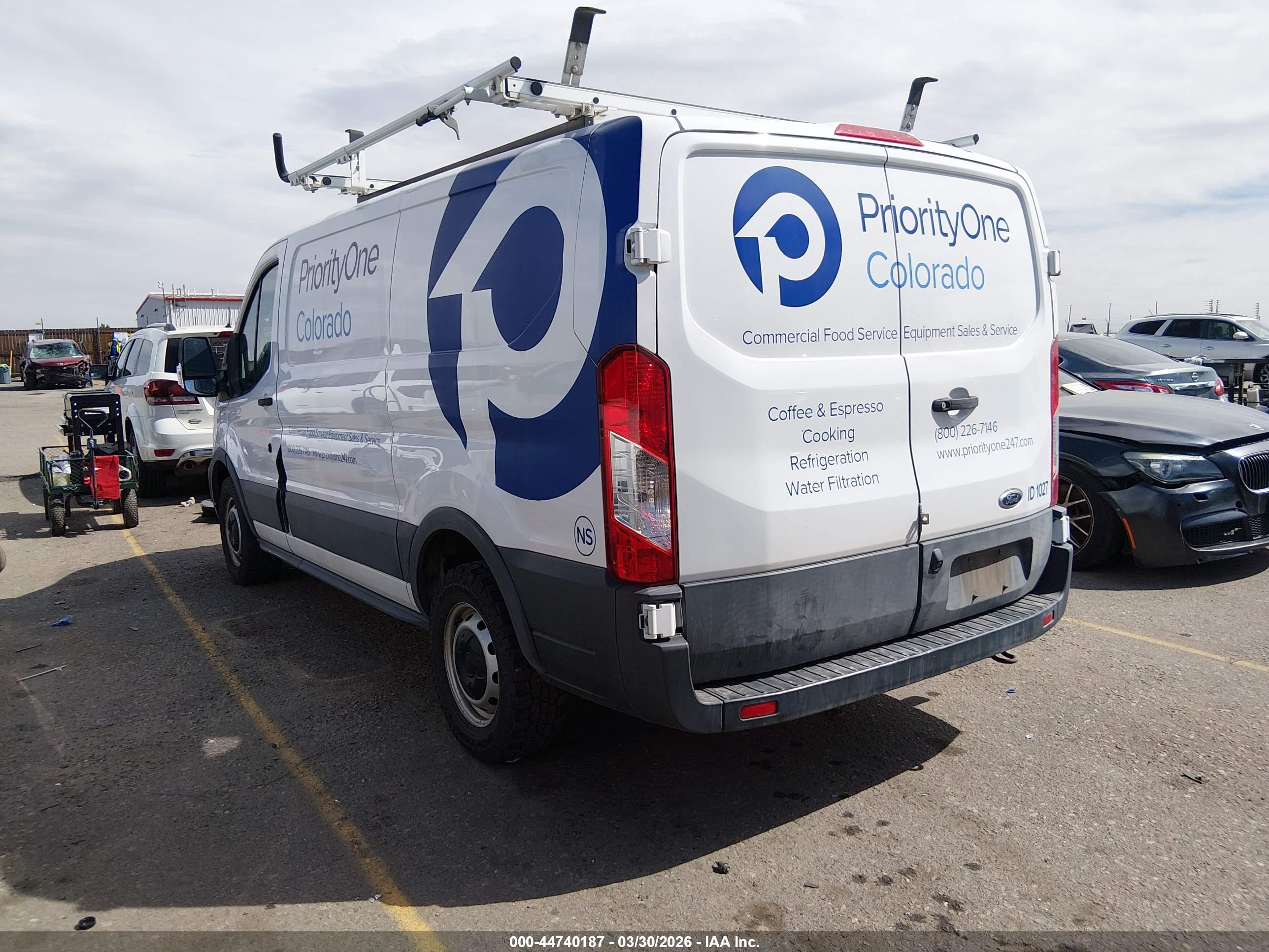 FORD TRANSIT-150 image 3