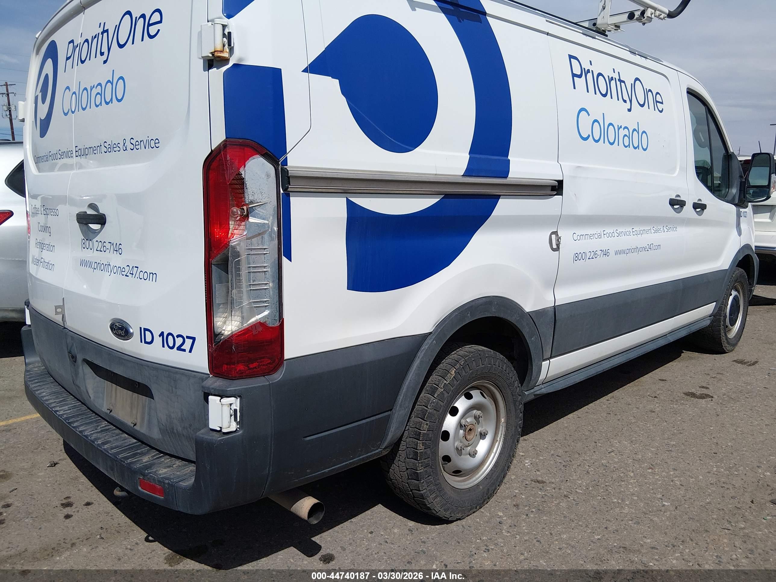 FORD TRANSIT-150 image 6