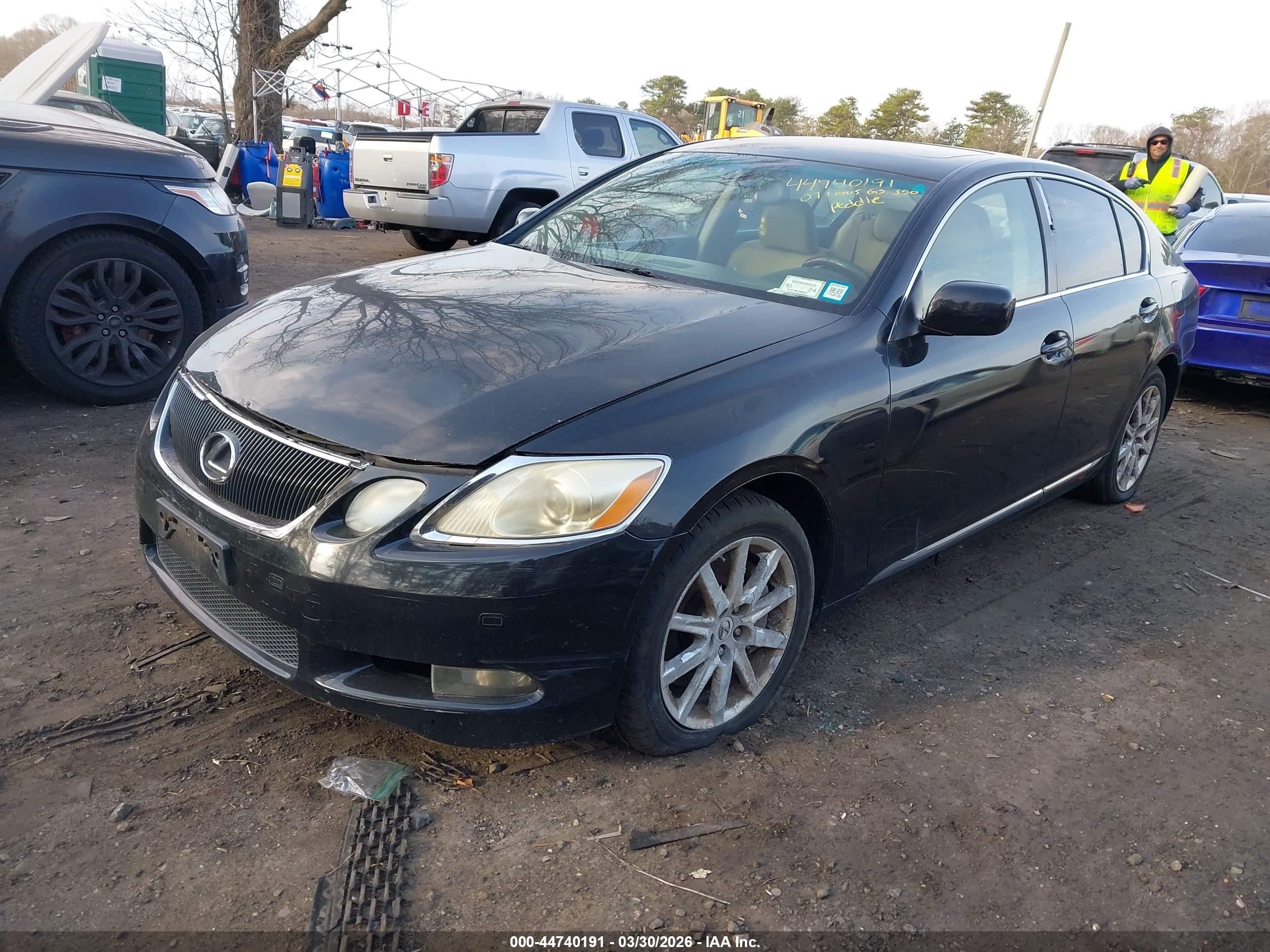 LEXUS GS image 2