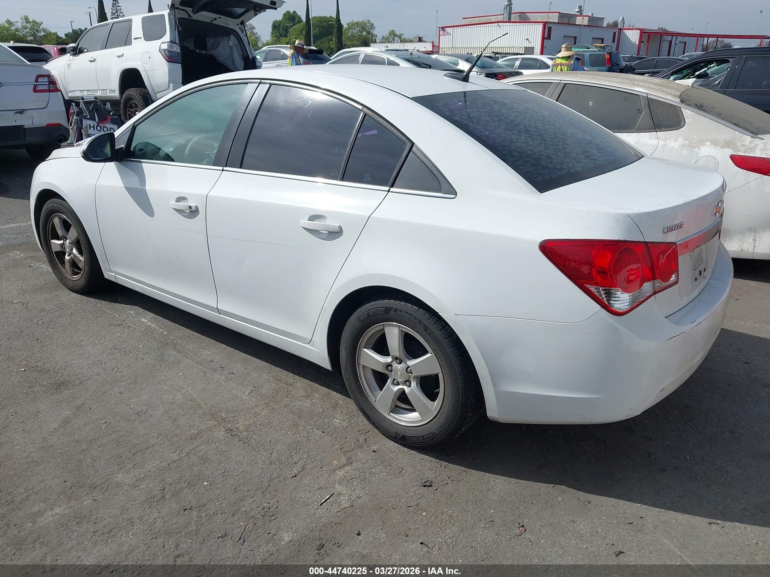 CHEVROLET CRUZE image 3