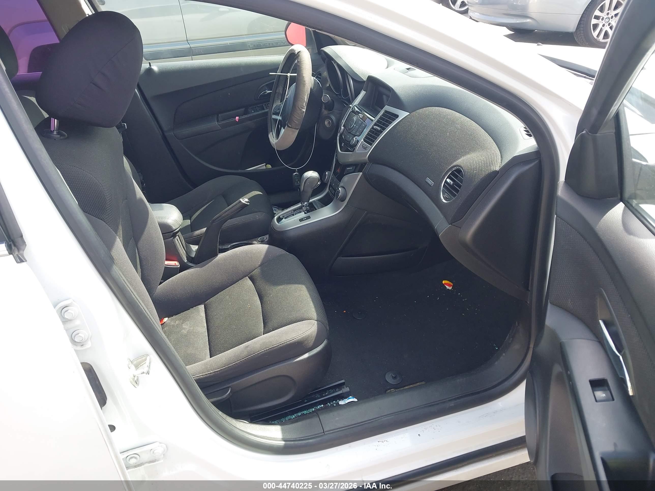 CHEVROLET CRUZE image 5