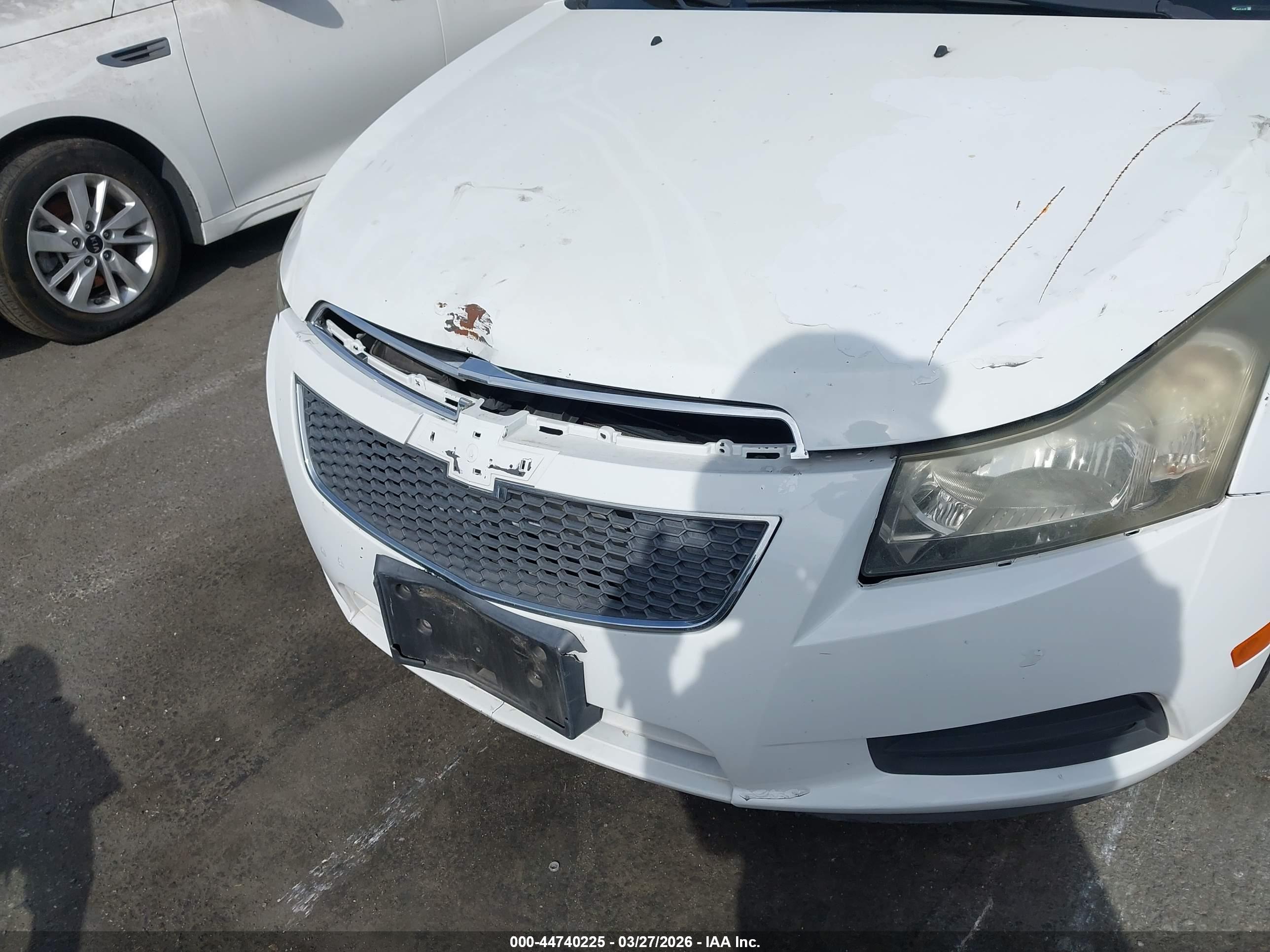 CHEVROLET CRUZE image 6
