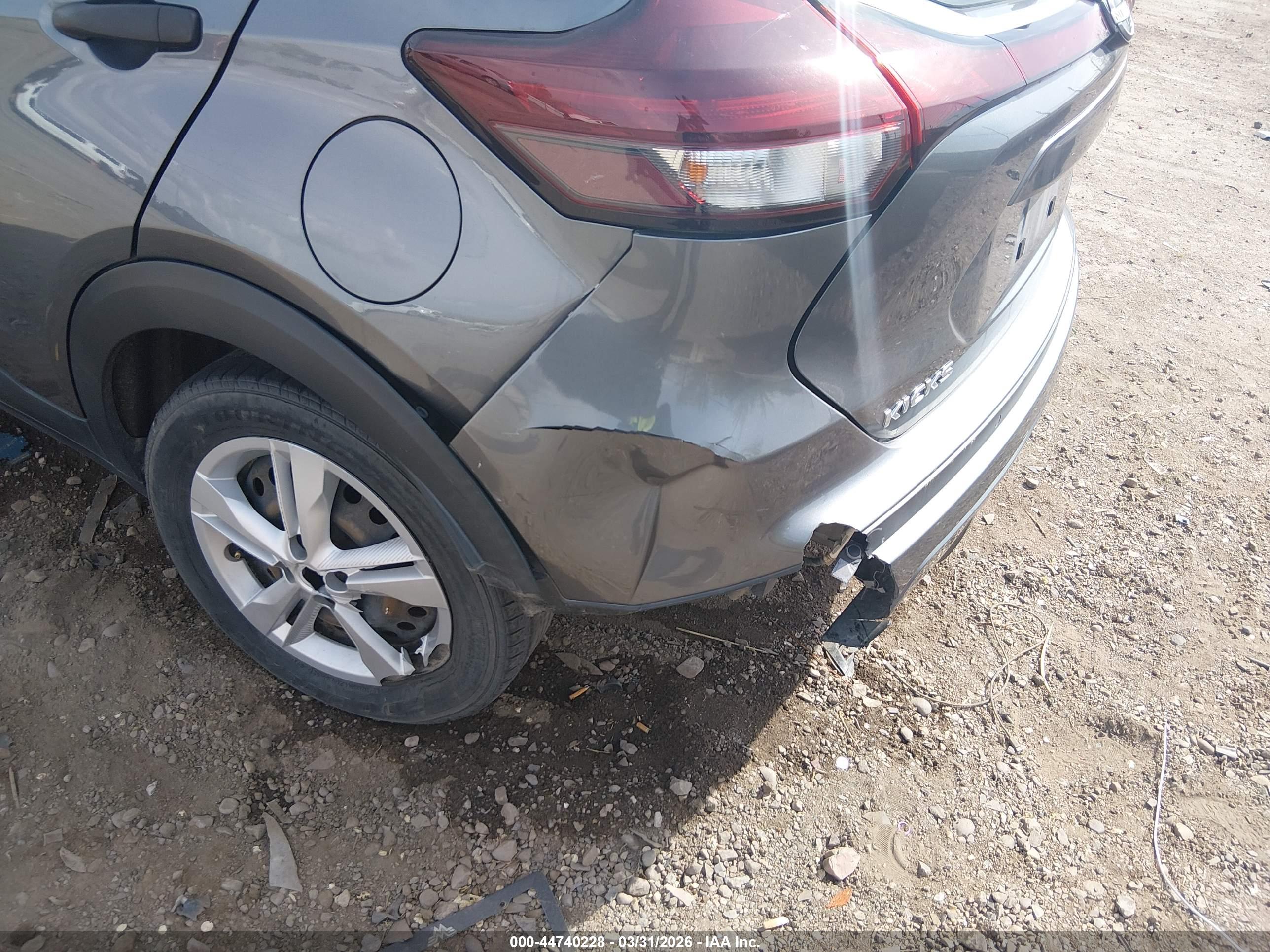 NISSAN KICKS image 6