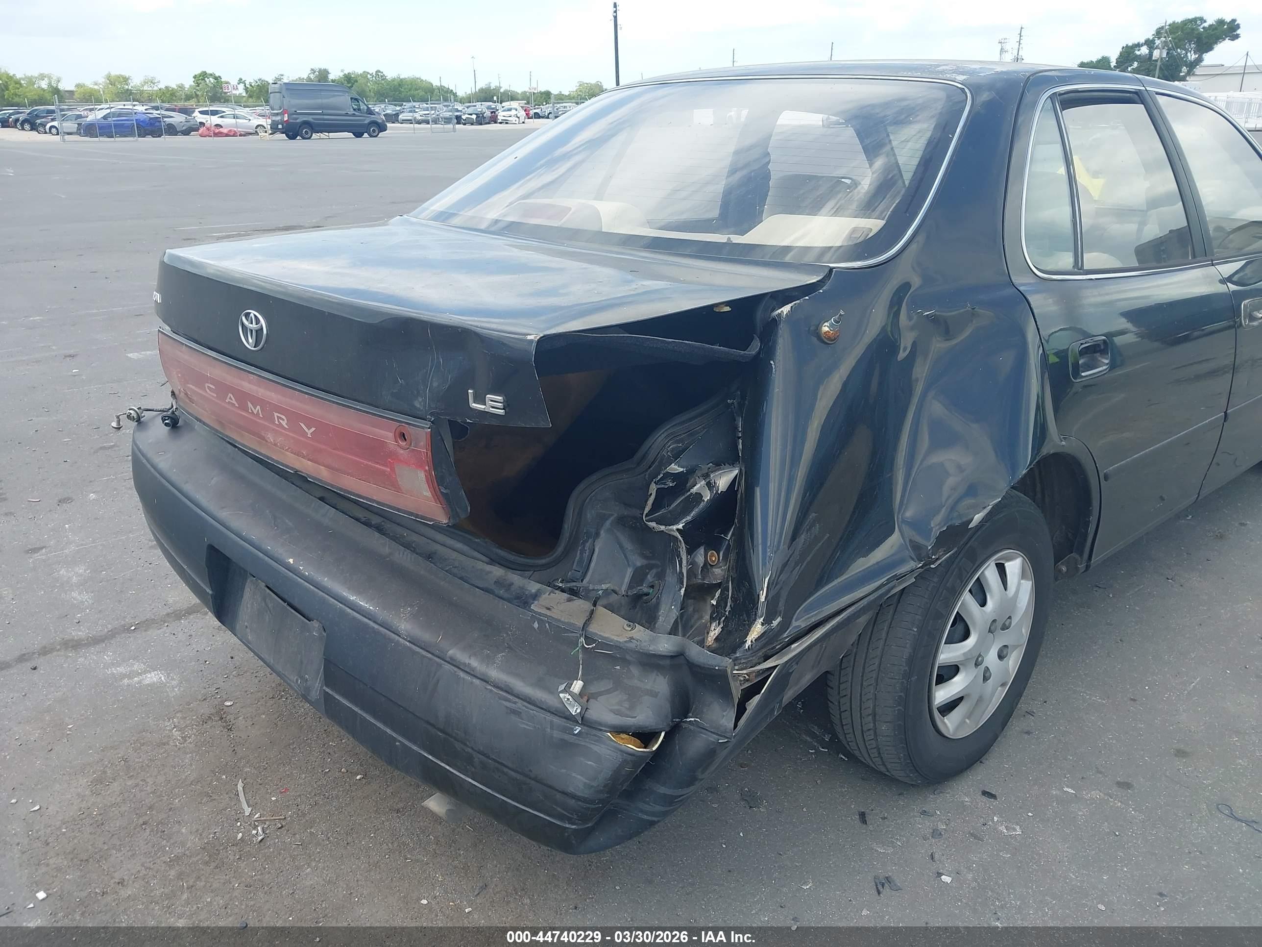 TOYOTA CAMRY image 6