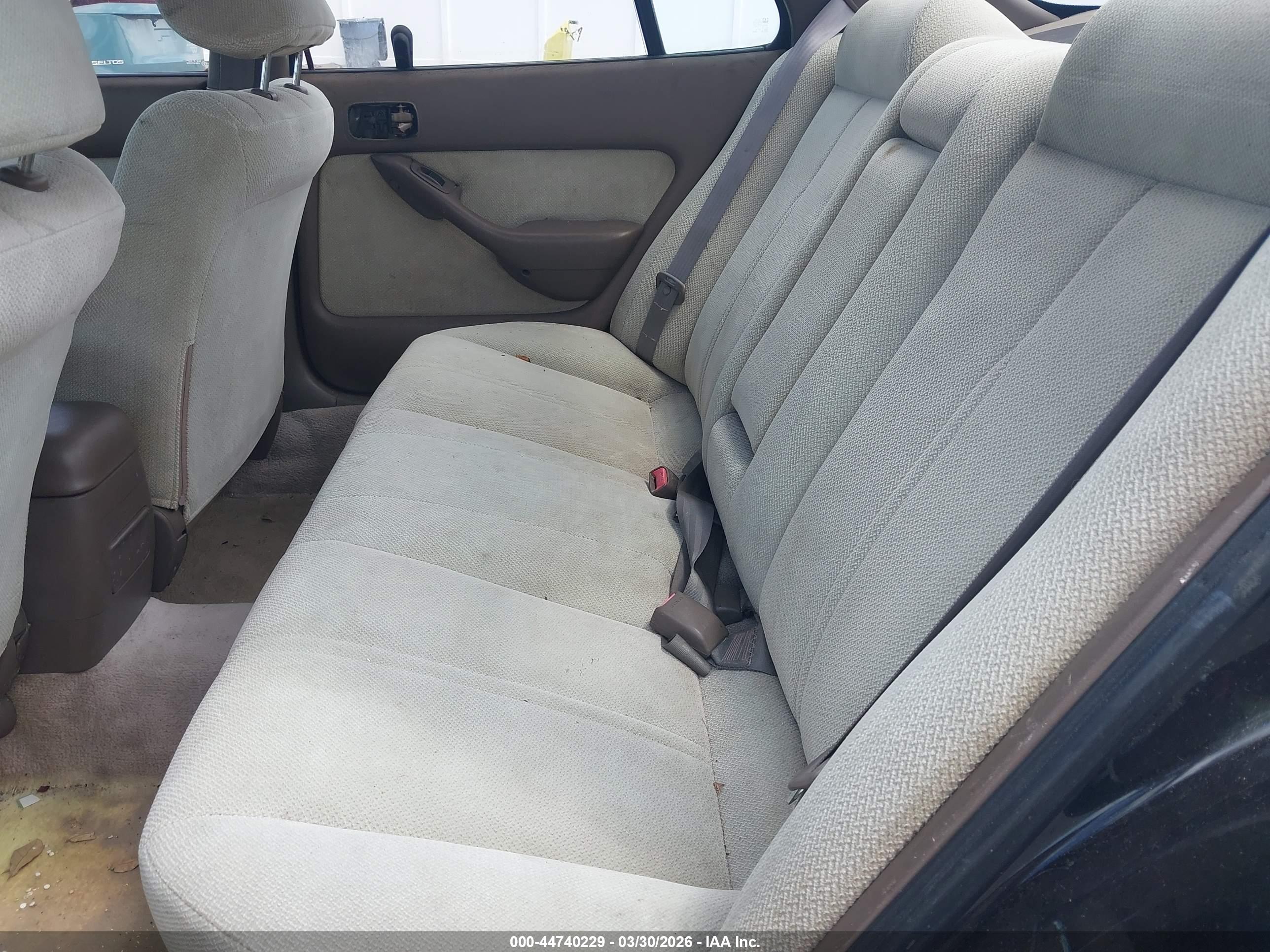 TOYOTA CAMRY image 8