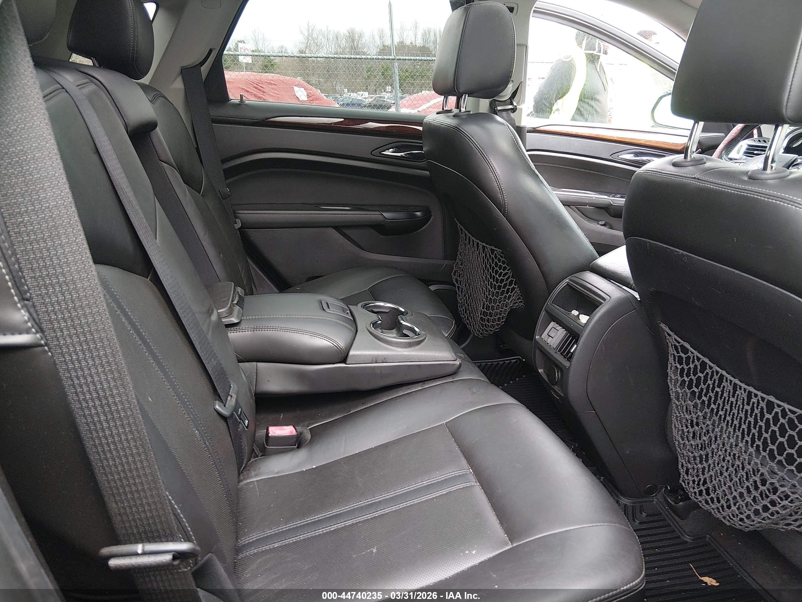 CADILLAC SRX image 8