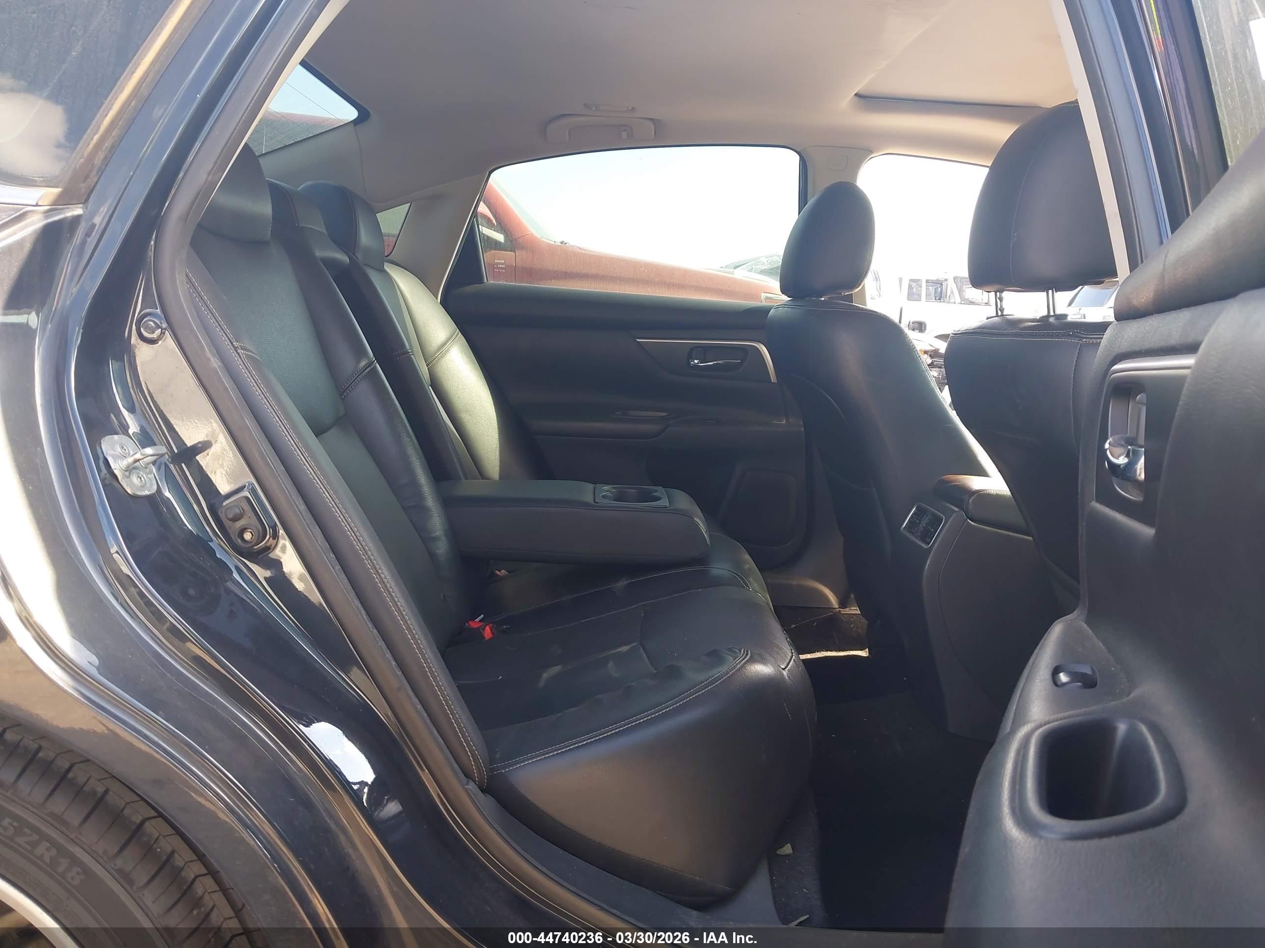 NISSAN ALTIMA image 8