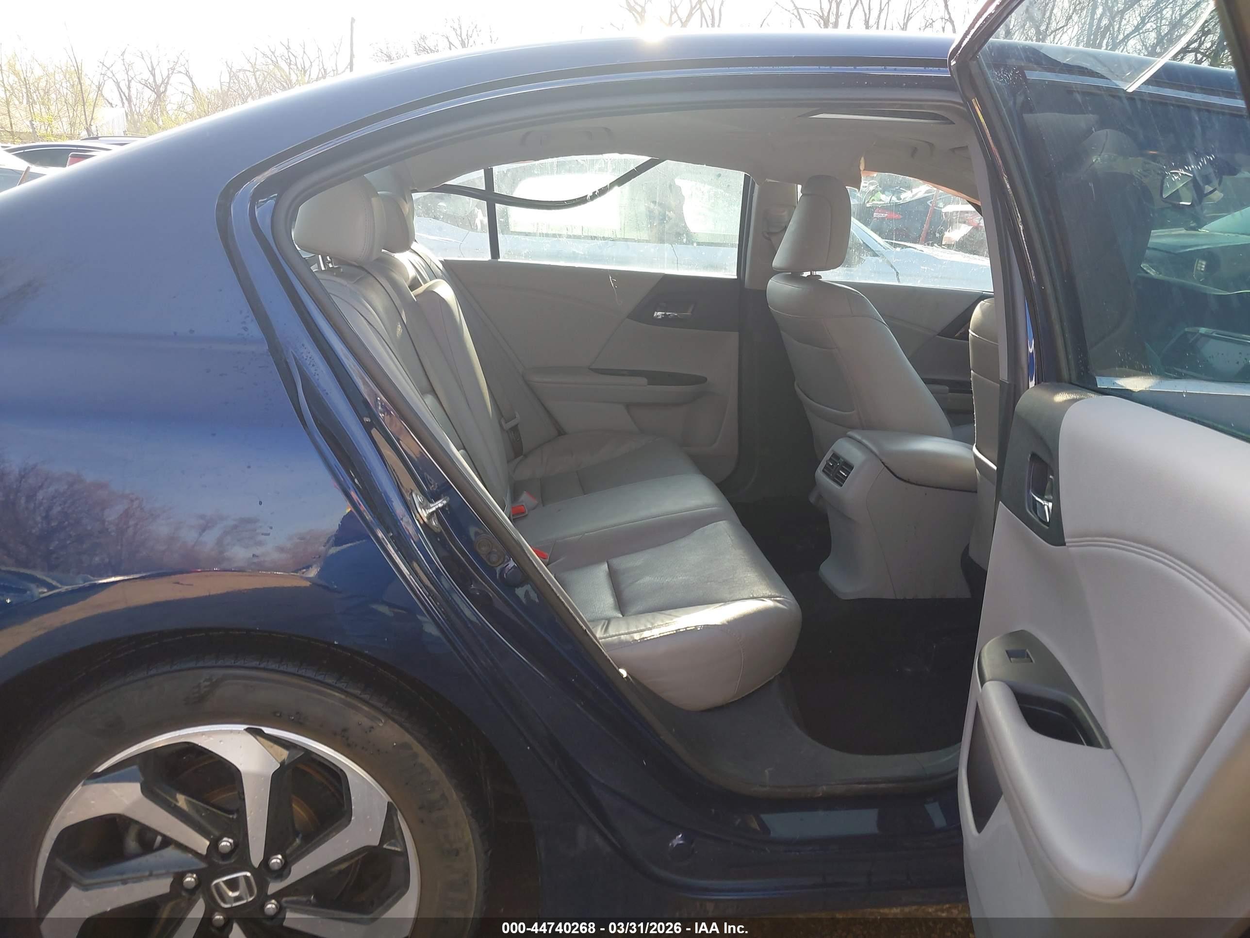 HONDA ACCORD image 8