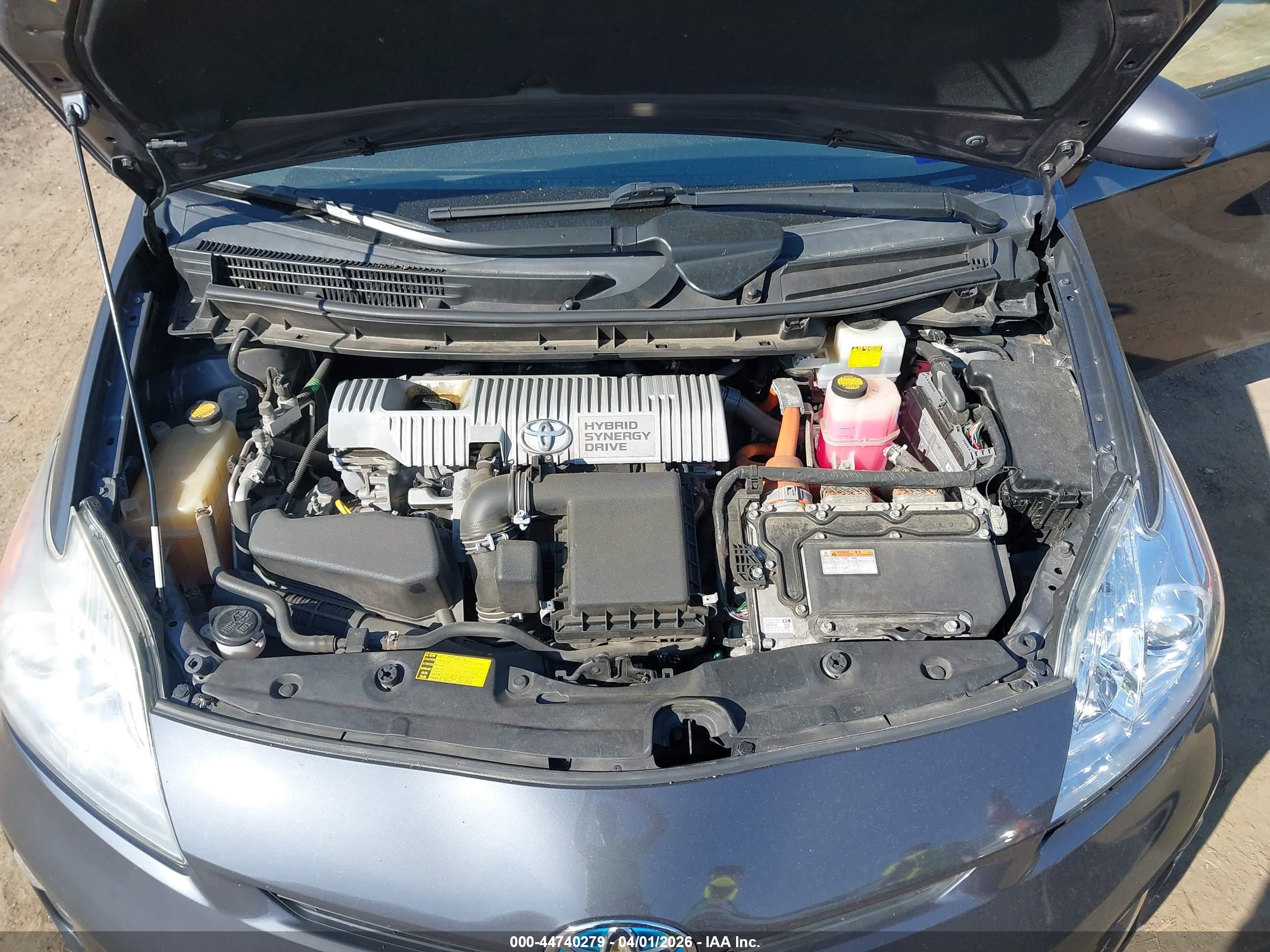 TOYOTA PRIUS image 10