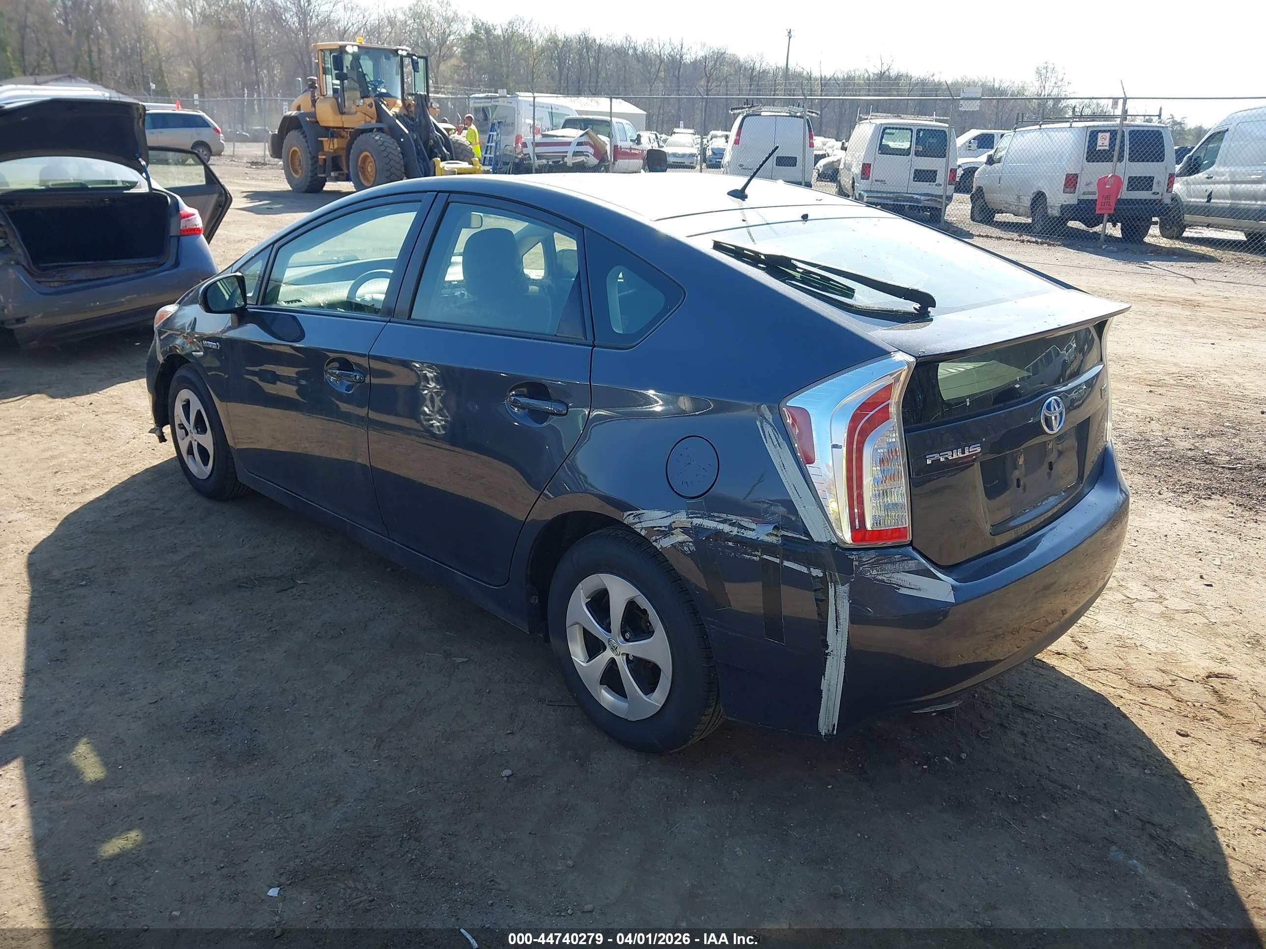 TOYOTA PRIUS image 3