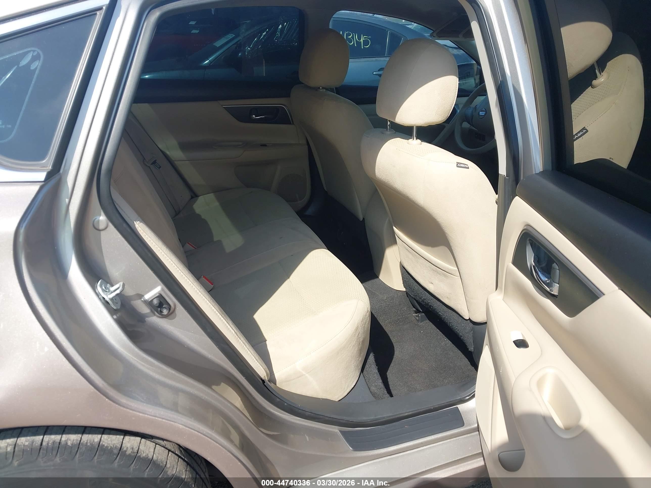 NISSAN ALTIMA image 8