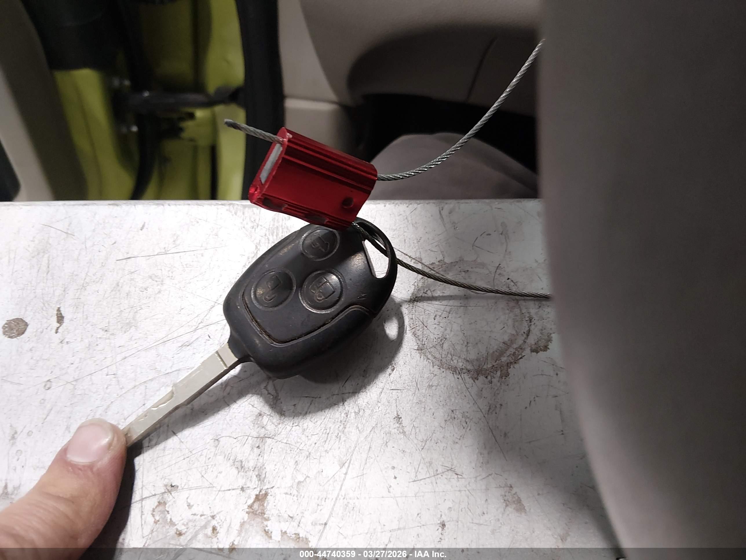 FORD FIESTA image 11