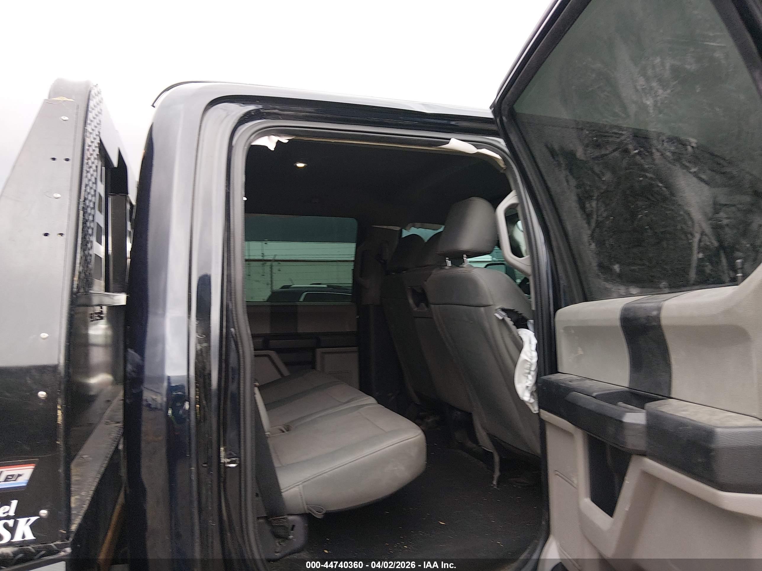 FORD F-250 image 8