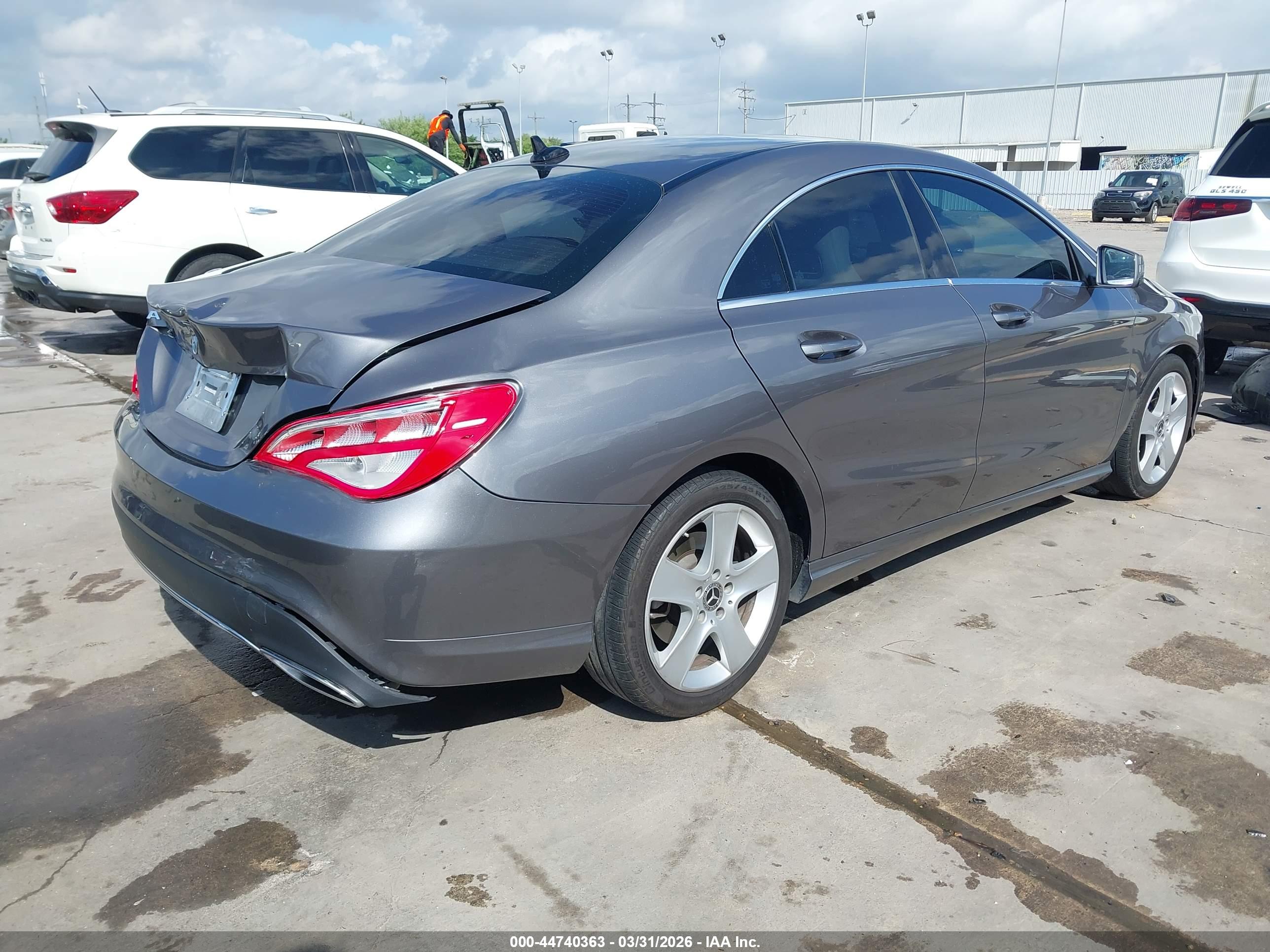 MERCEDES-BENZ CLA image 4