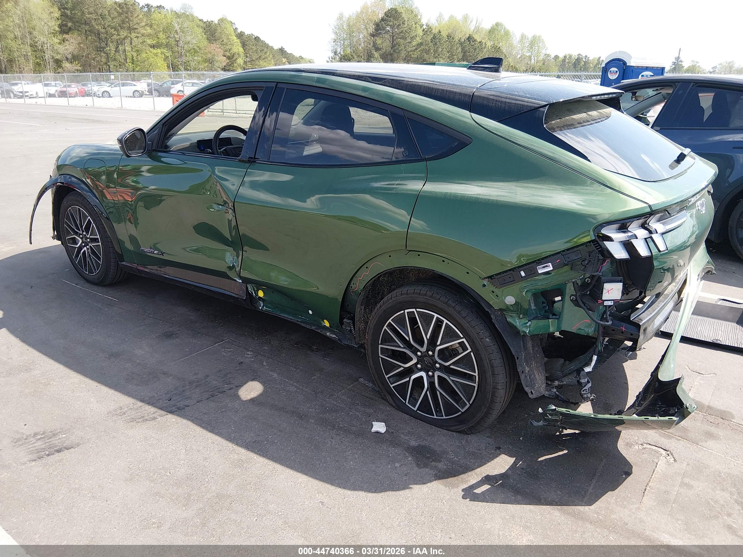 FORD MUSTANG image 3