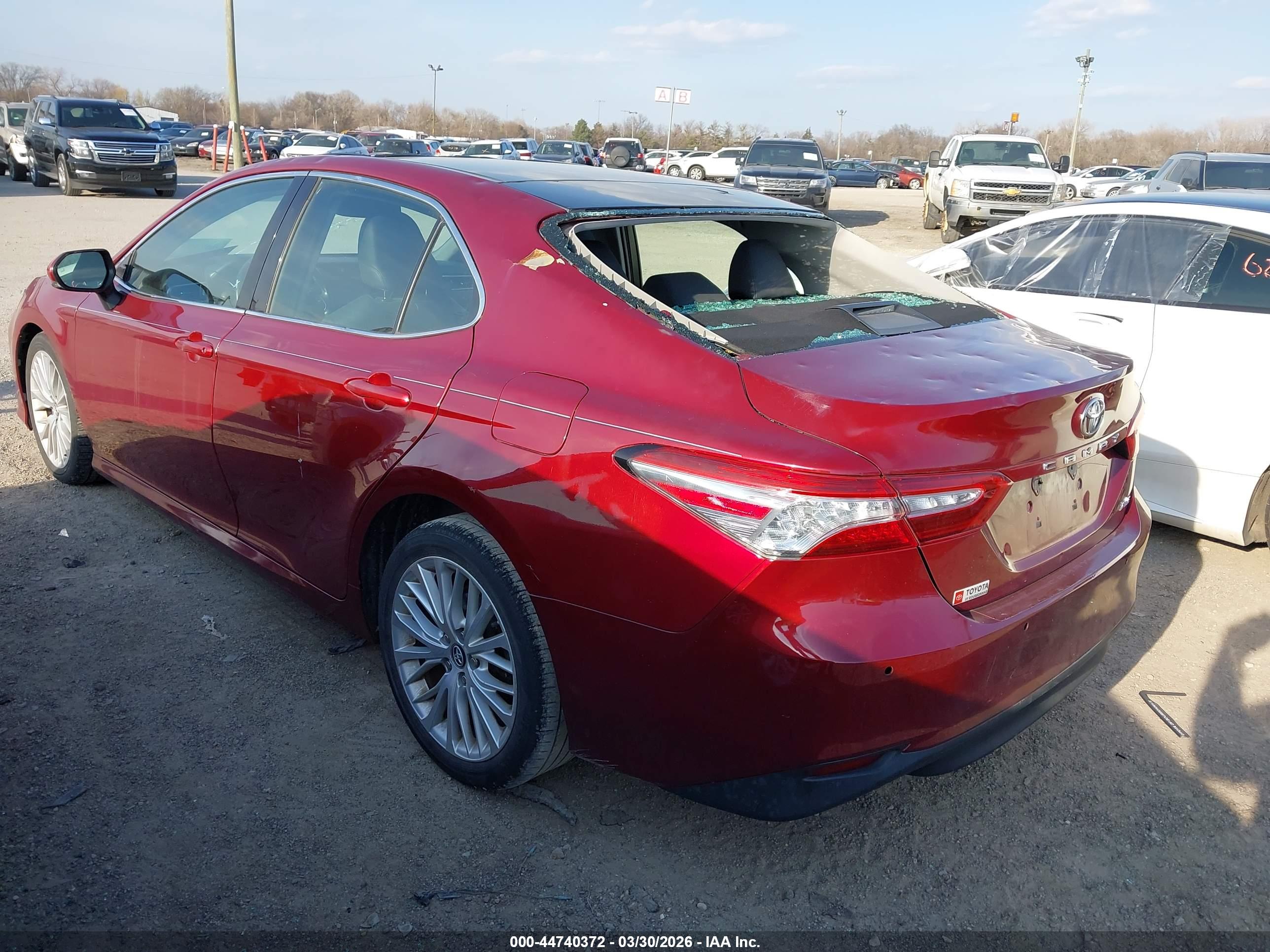 TOYOTA CAMRY image 3