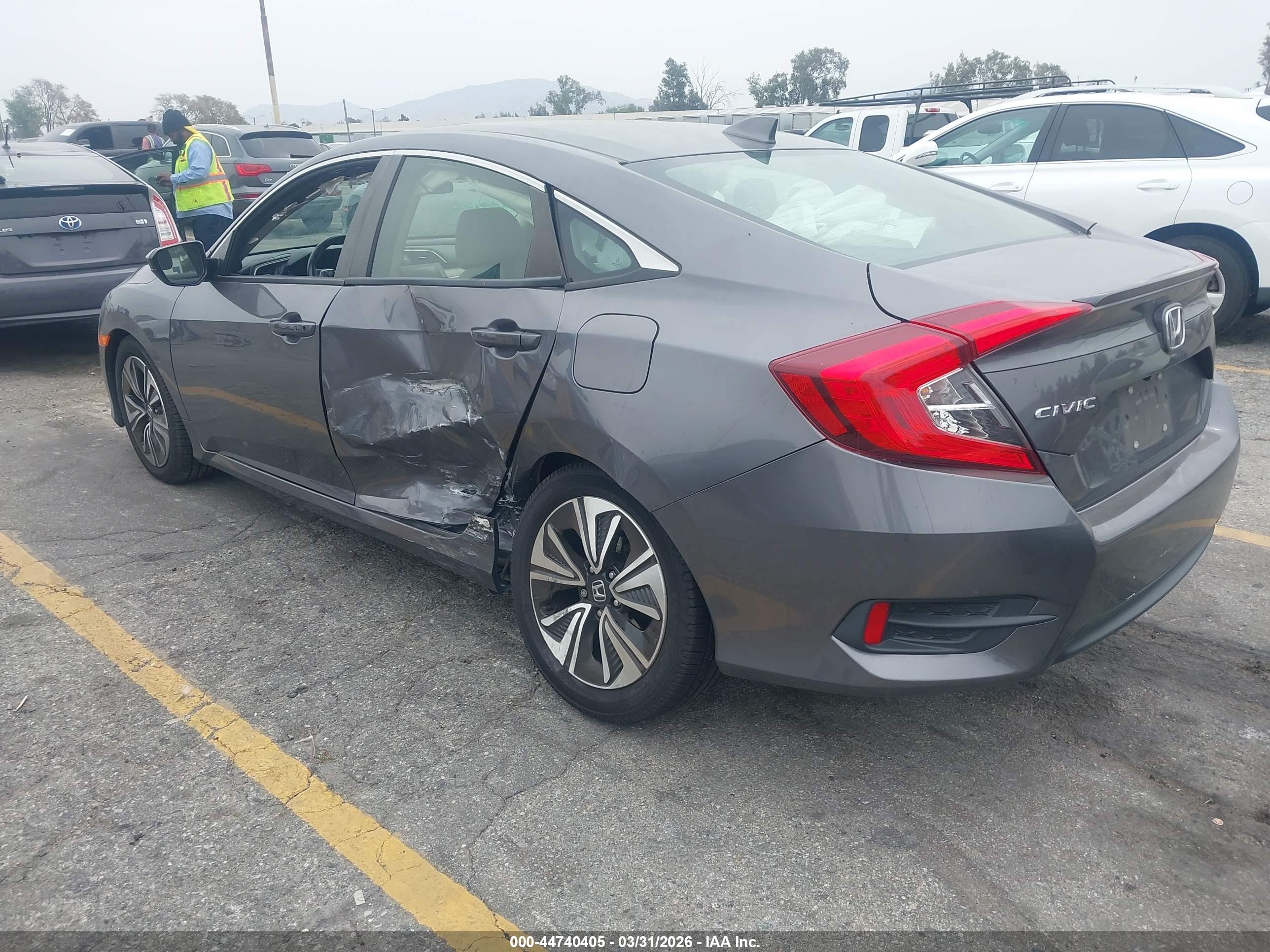 HONDA CIVIC image 3