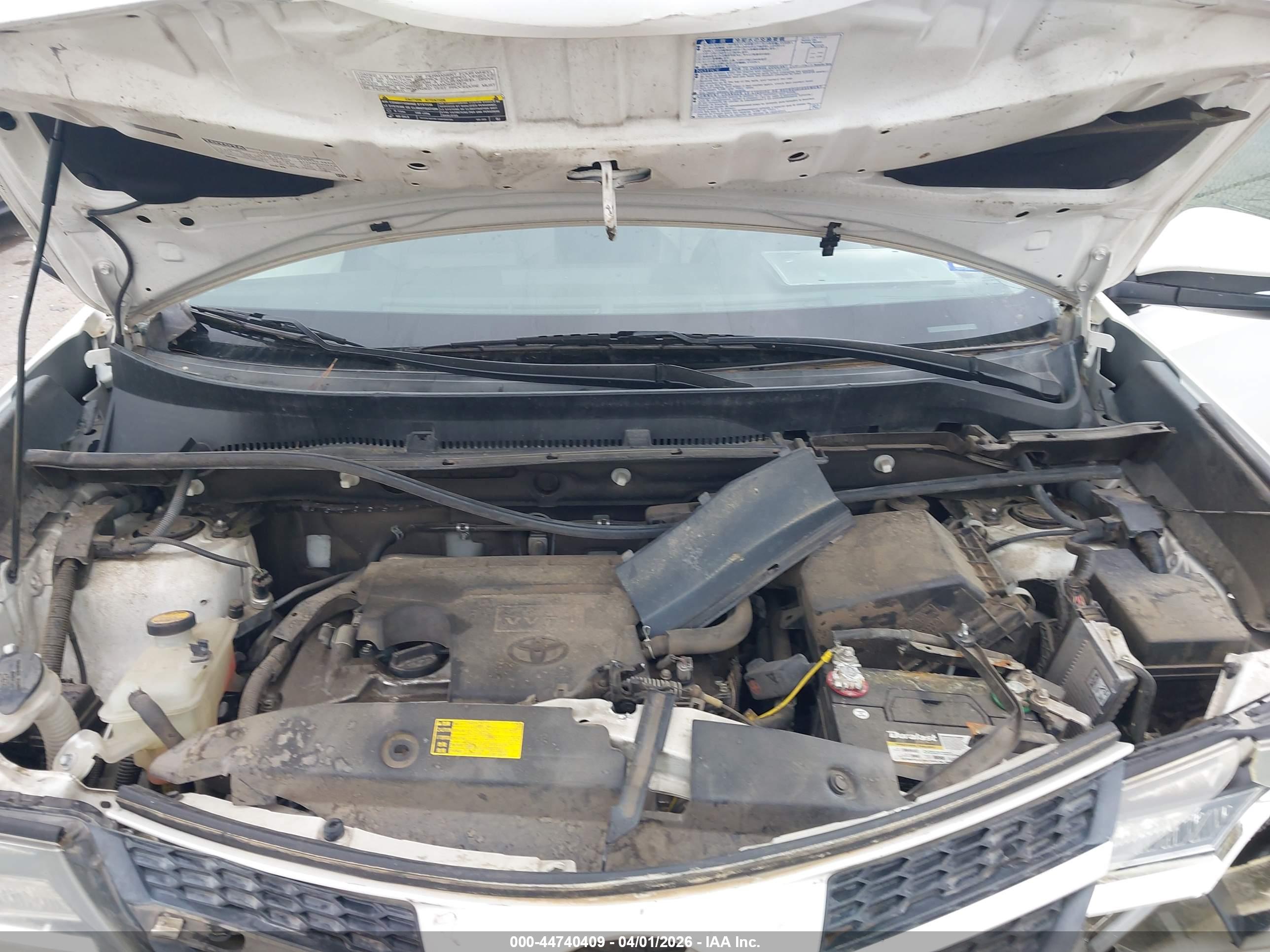 TOYOTA RAV4 image 10