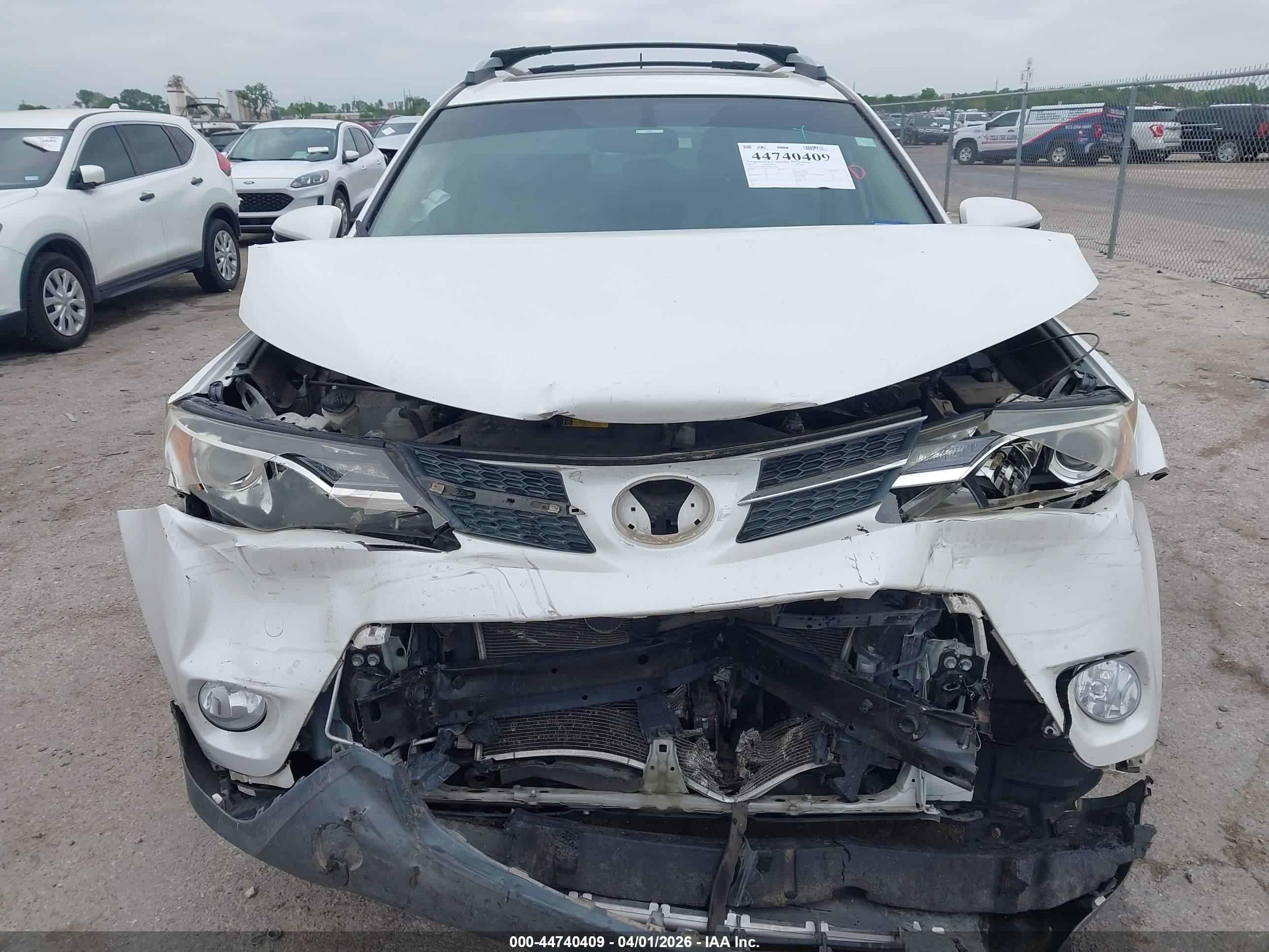 TOYOTA RAV4 image 6