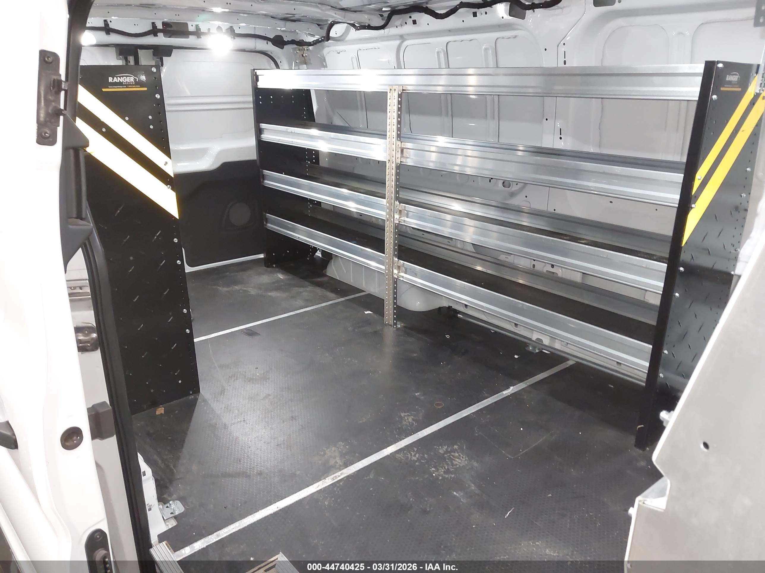 FORD TRANSIT-250 image 8