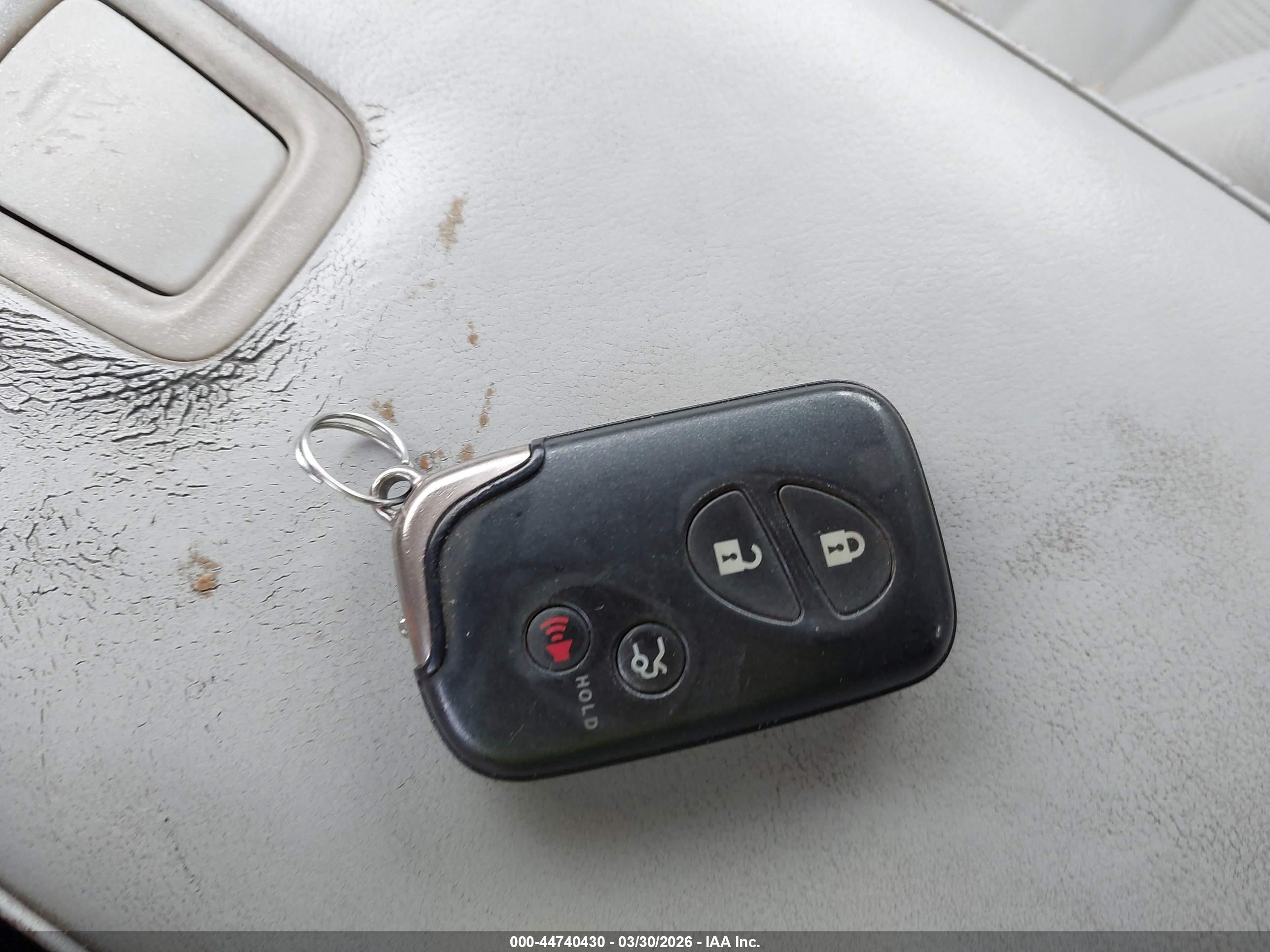 LEXUS ES image 11