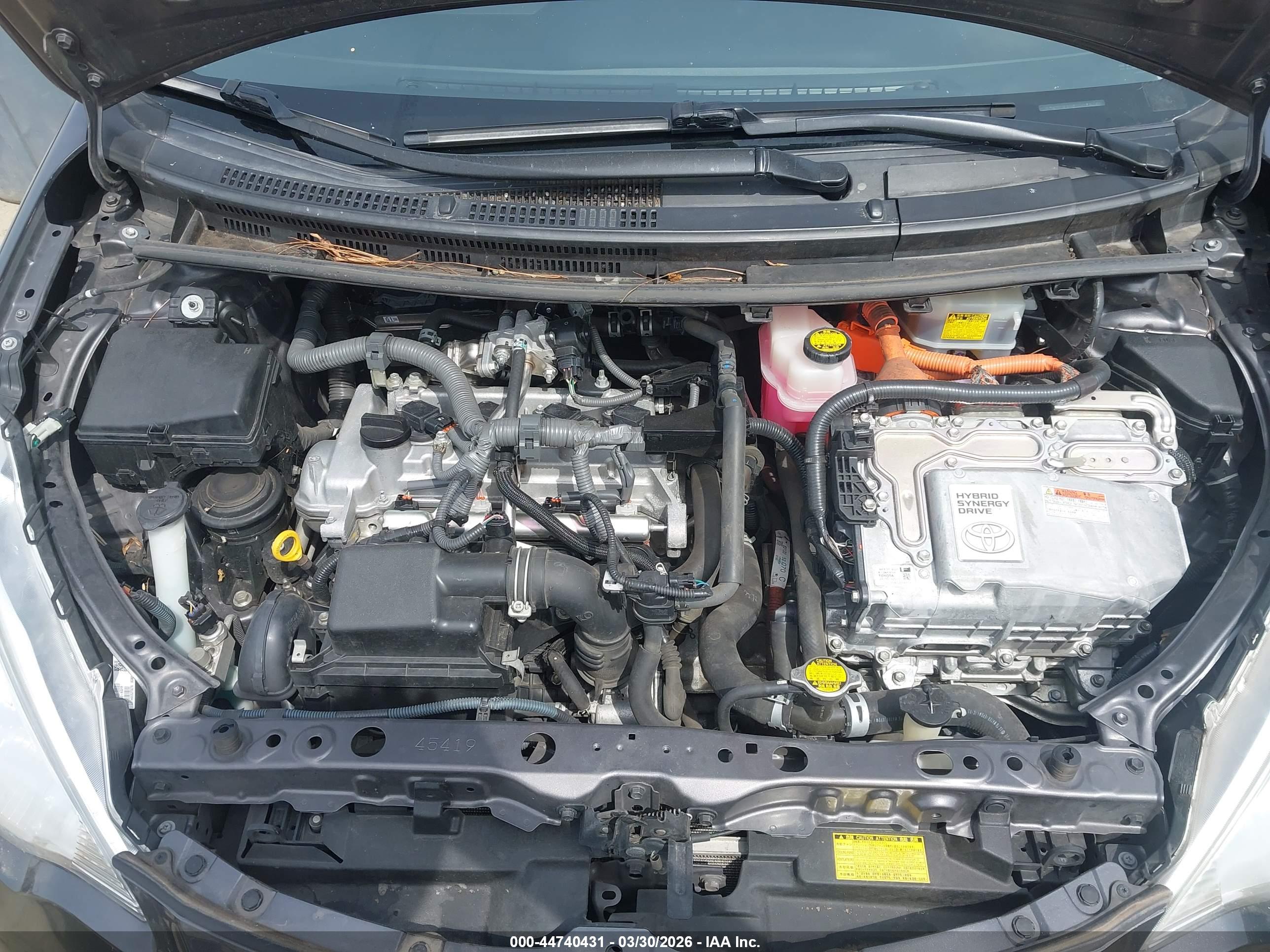 TOYOTA PRIUS image 10