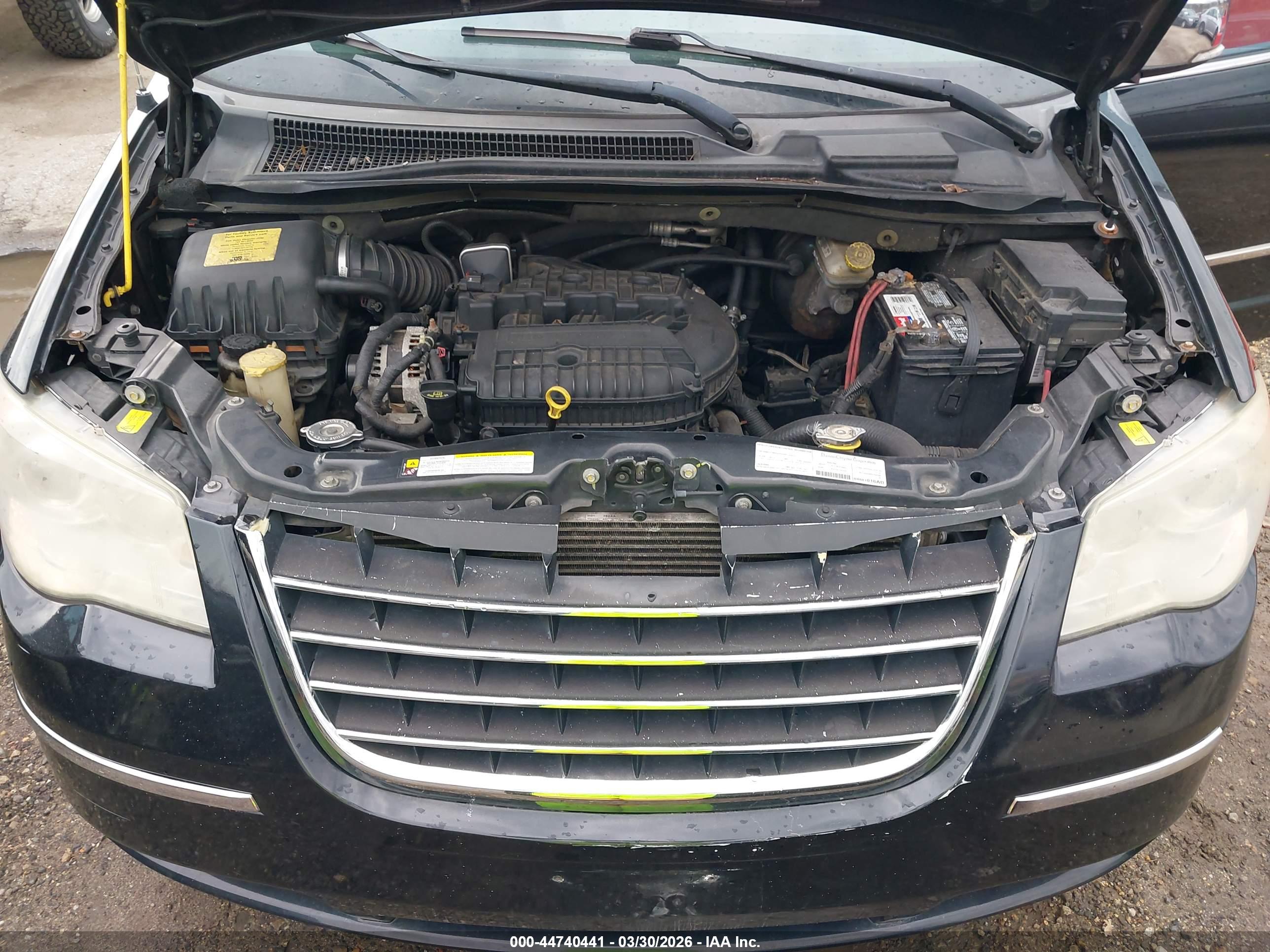 CHRYSLER TOWN image 10