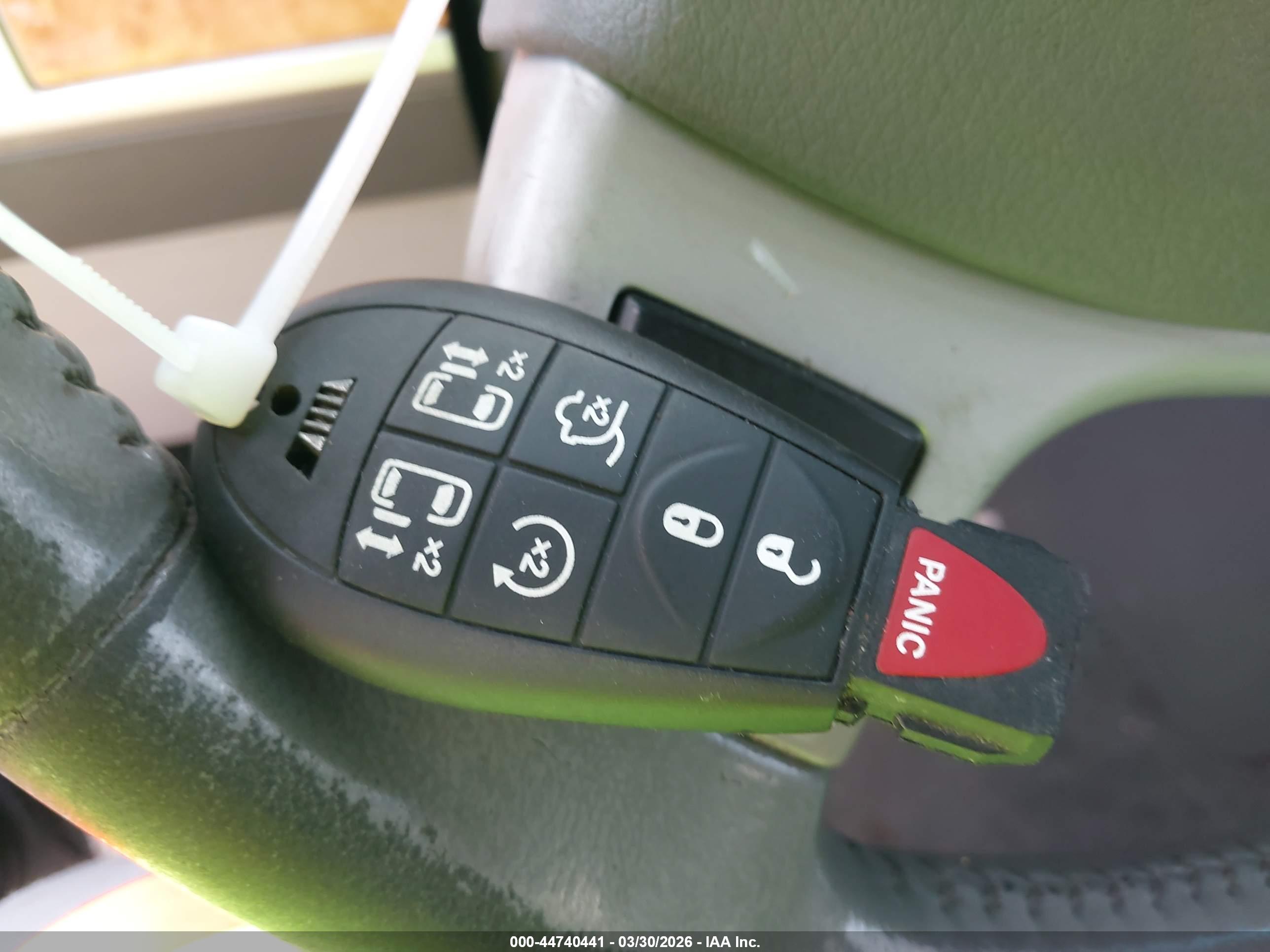 CHRYSLER TOWN image 11