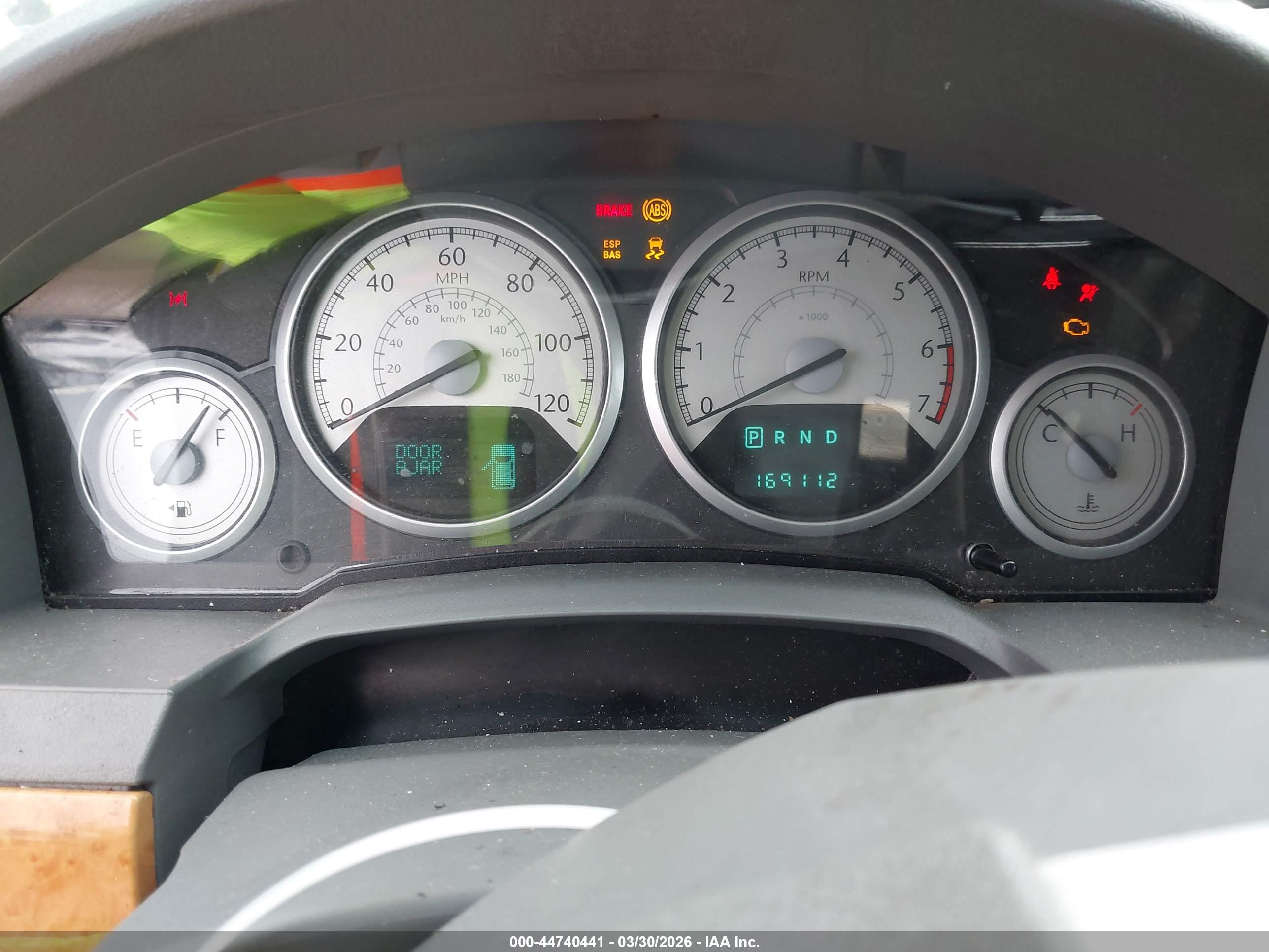 CHRYSLER TOWN image 7
