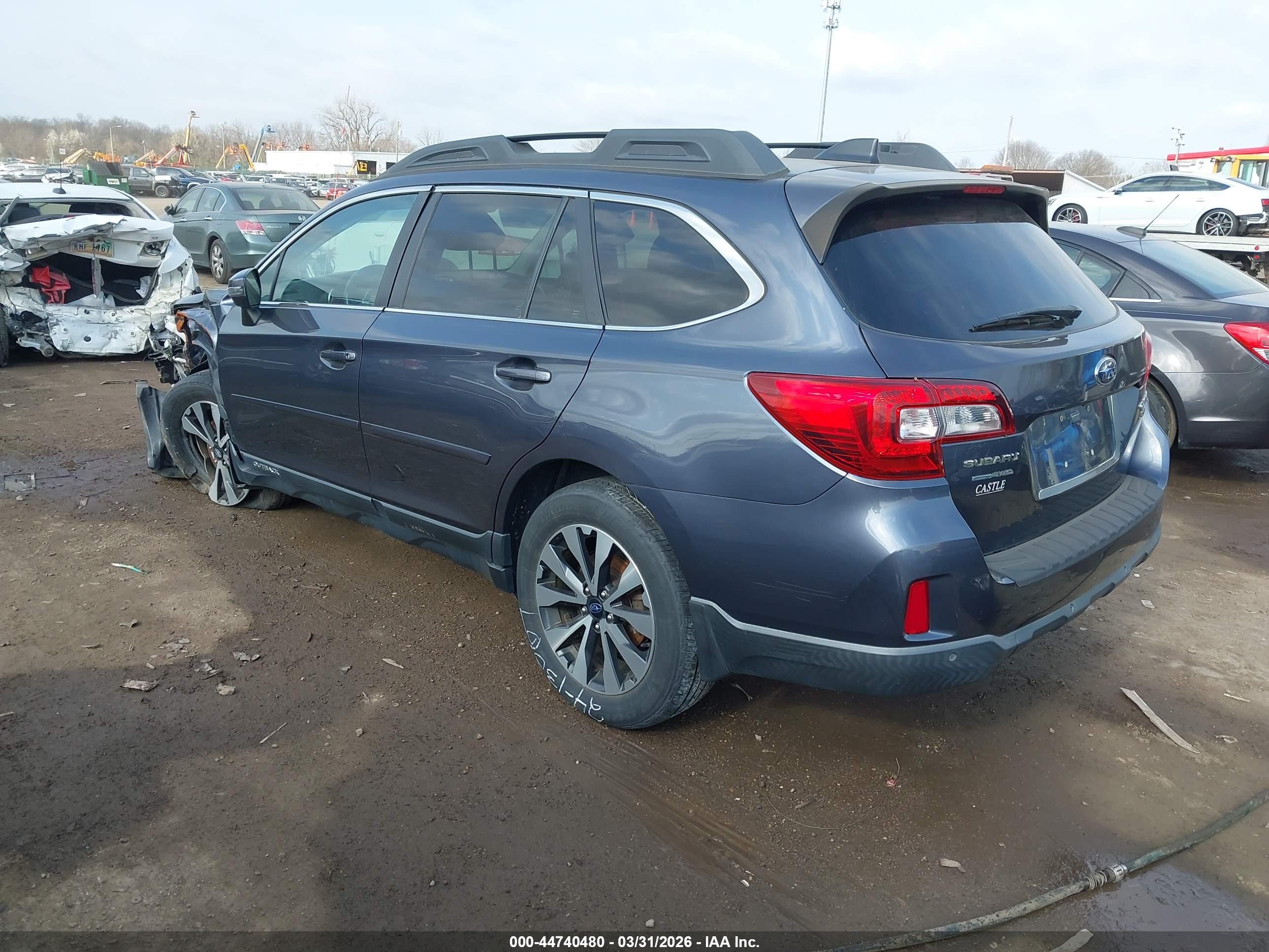 SUBARU OUTBACK image 3