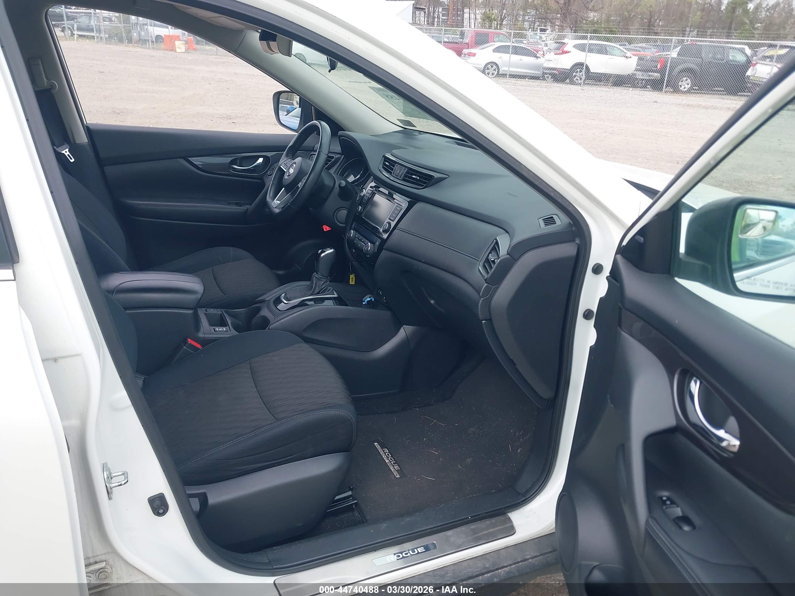 NISSAN ROGUE image 5