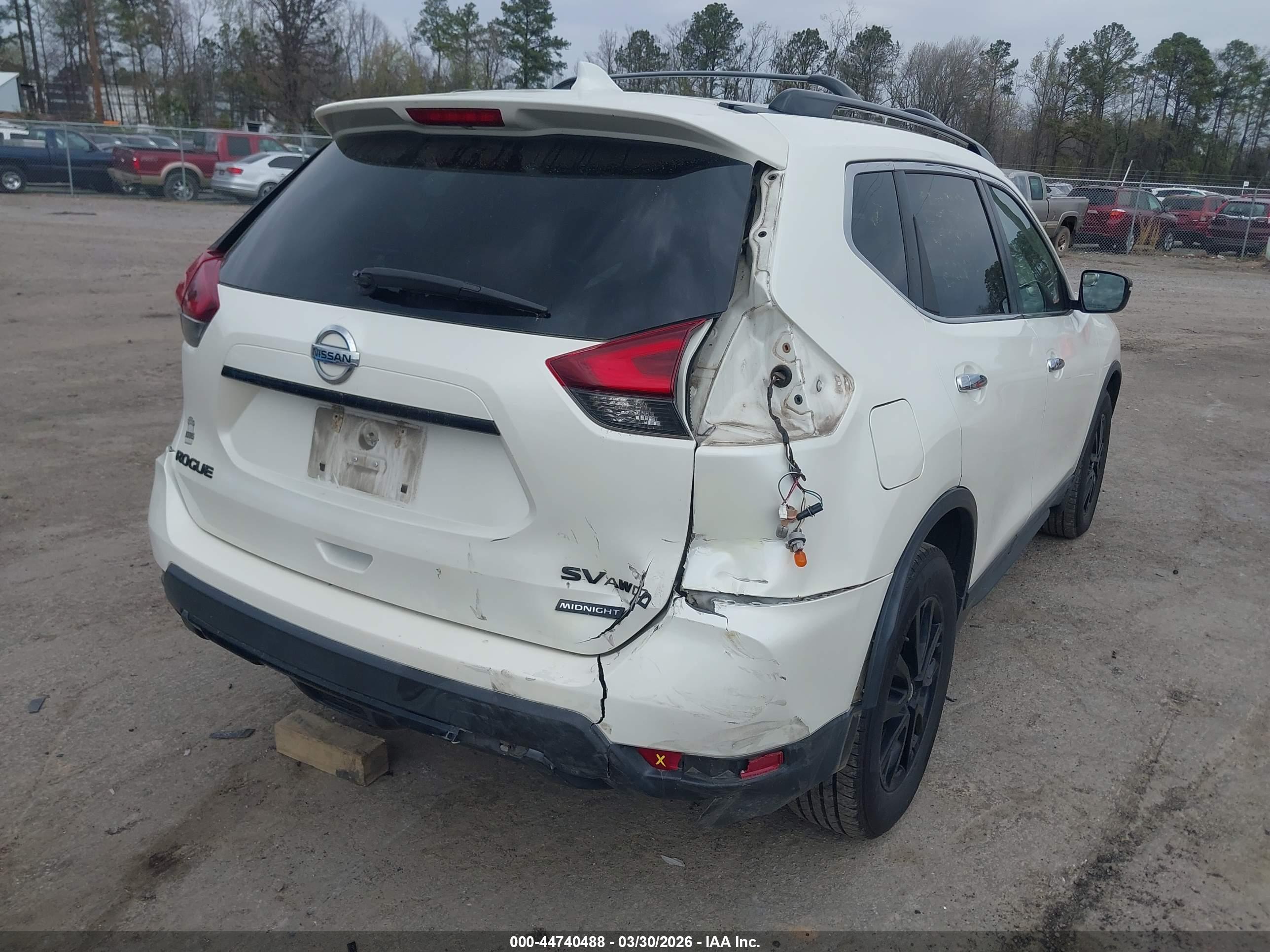NISSAN ROGUE image 6