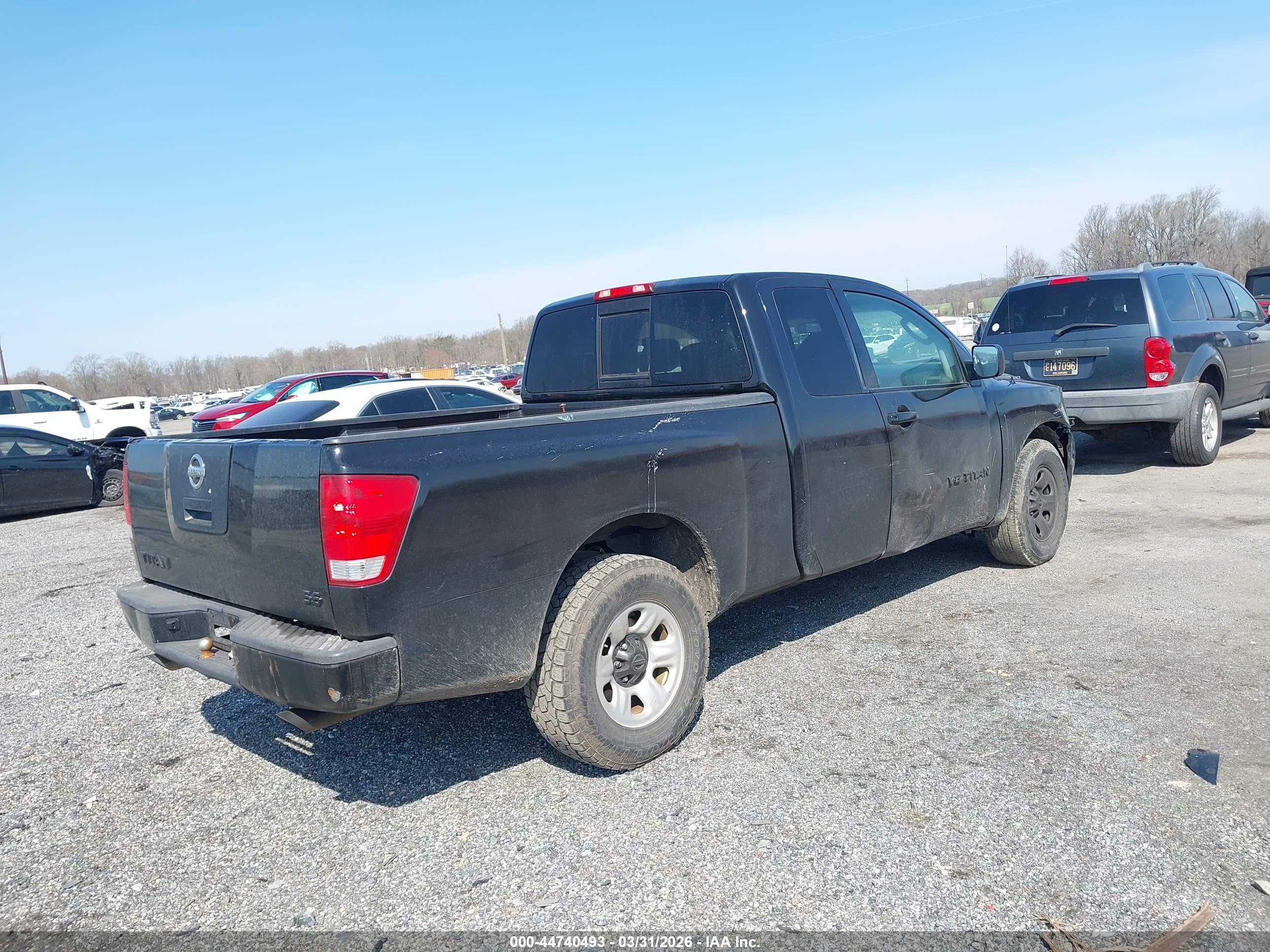 NISSAN TITAN image 4