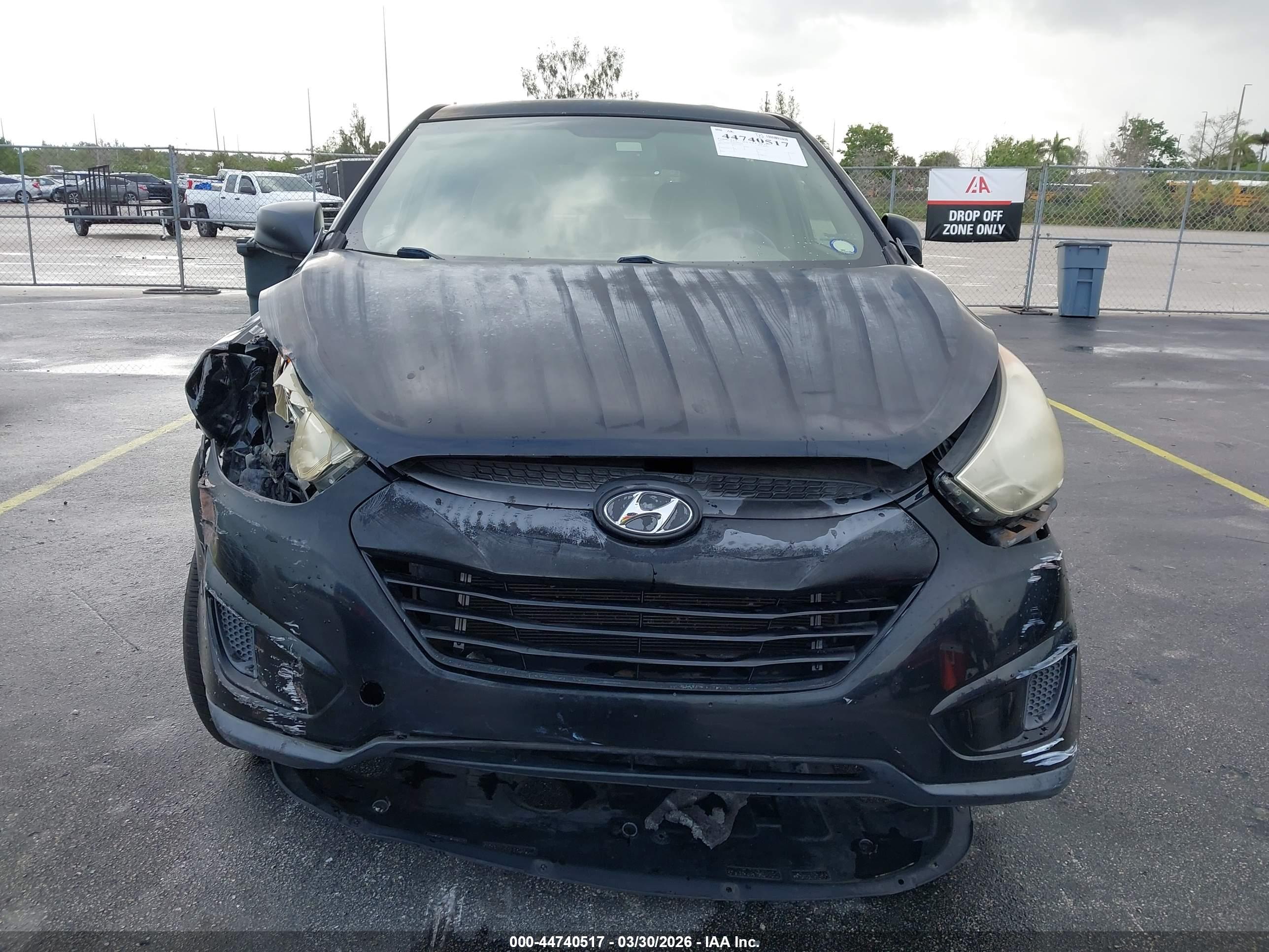 HYUNDAI TUCSON image 6