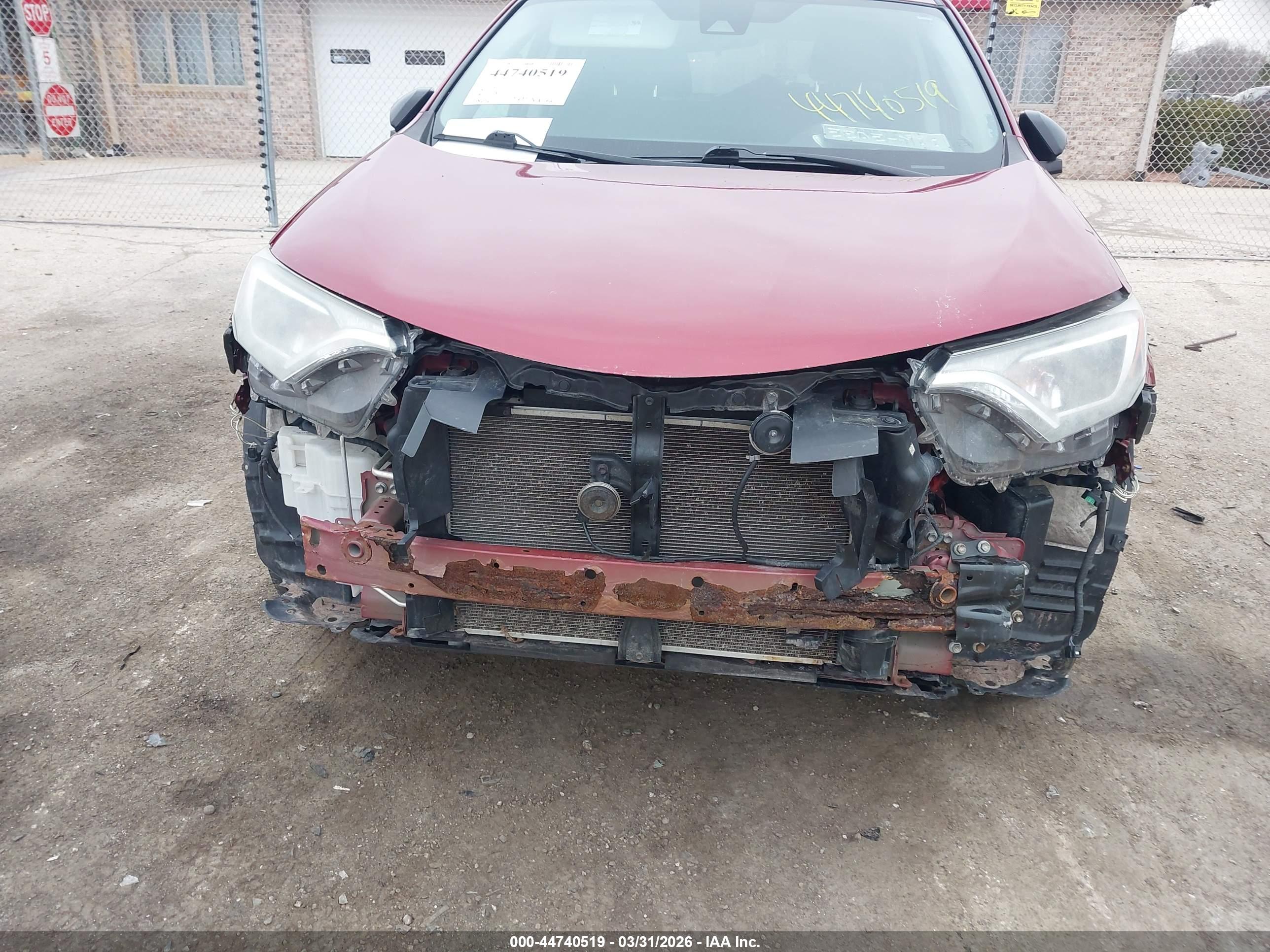 TOYOTA RAV4 image 6
